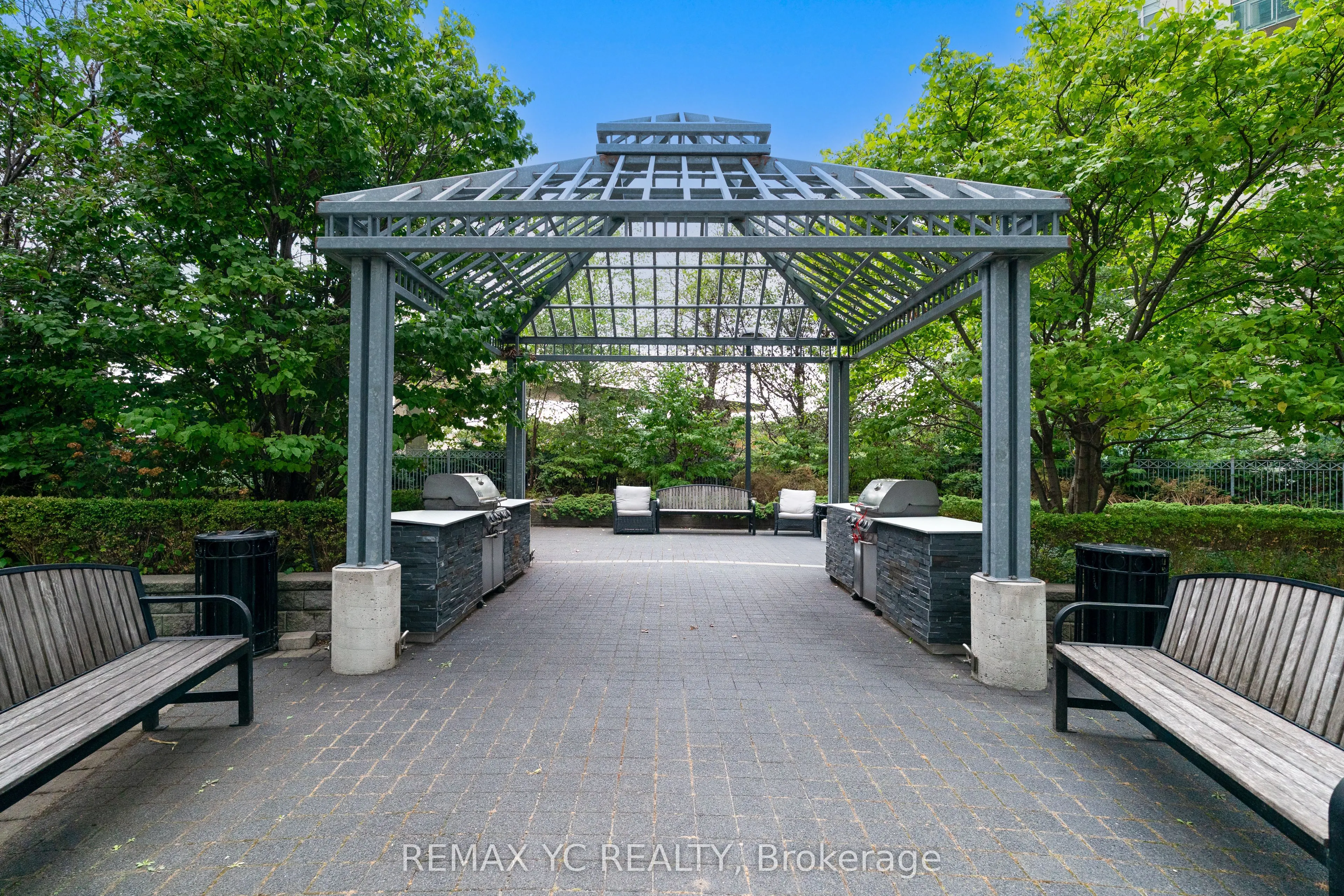 16 Harrison Garden Boulevard, #2612