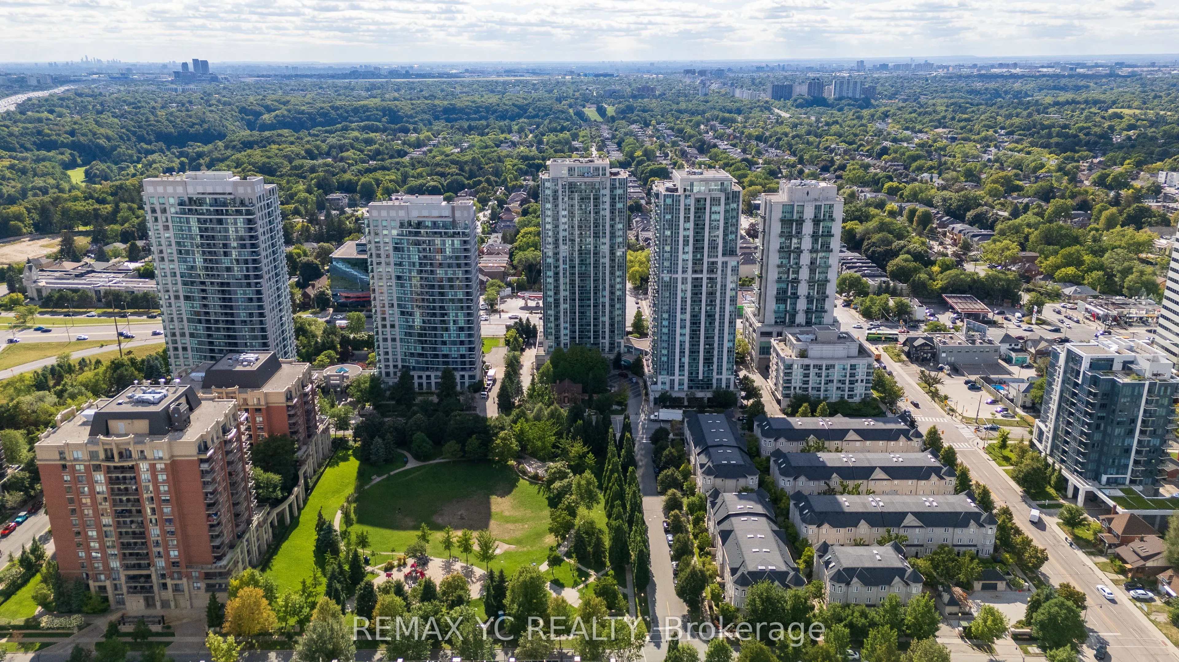 16 Harrison Garden Boulevard, #2612