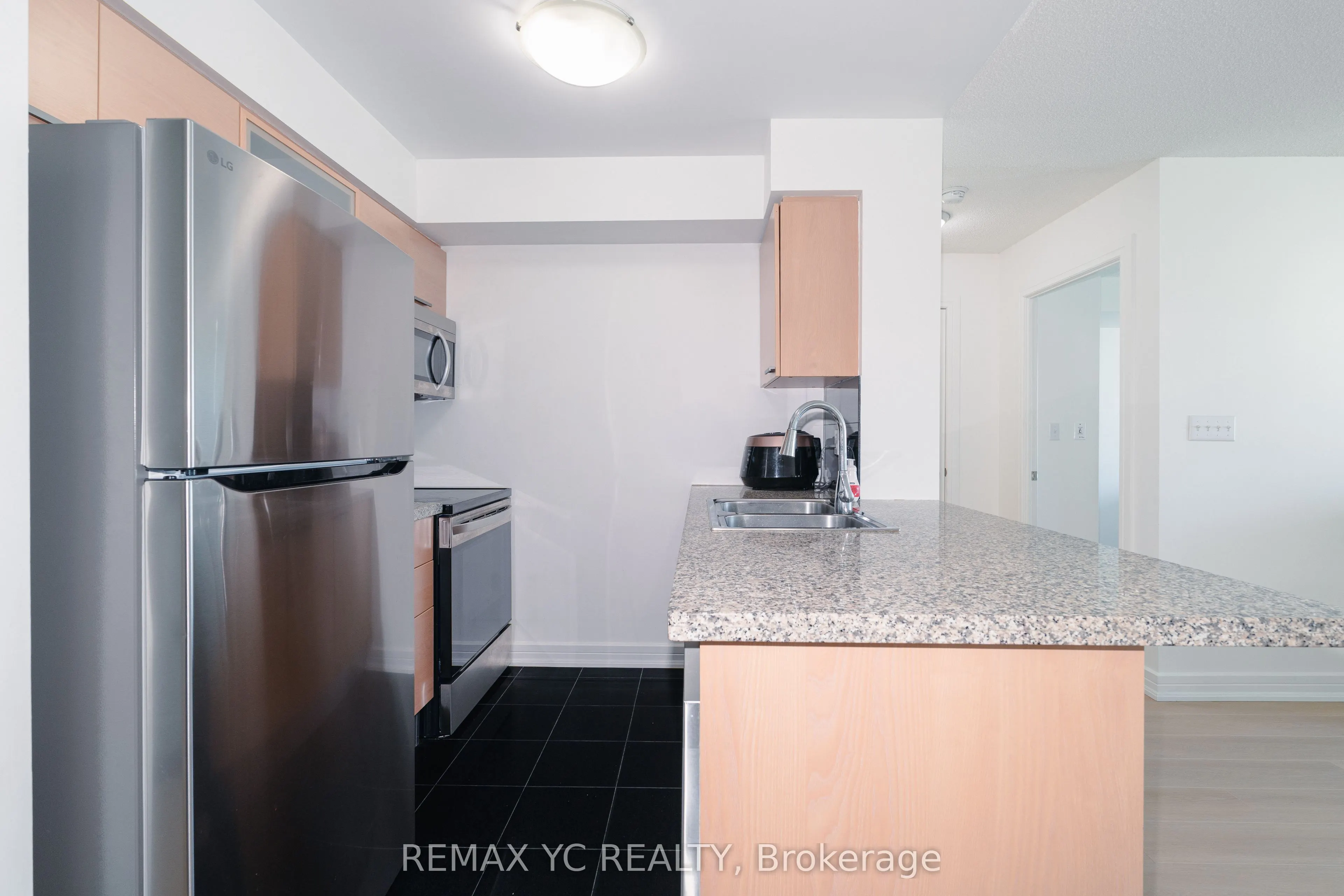 16 Harrison Garden Boulevard, #2612