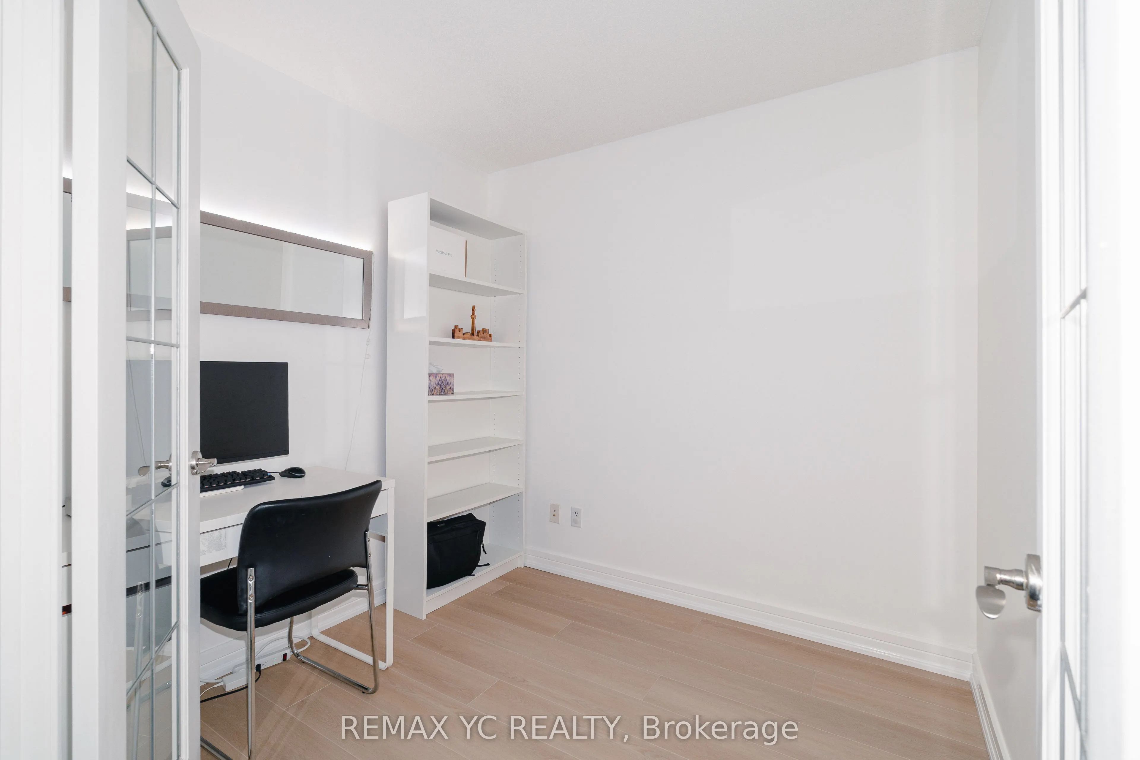 16 Harrison Garden Boulevard, #2612