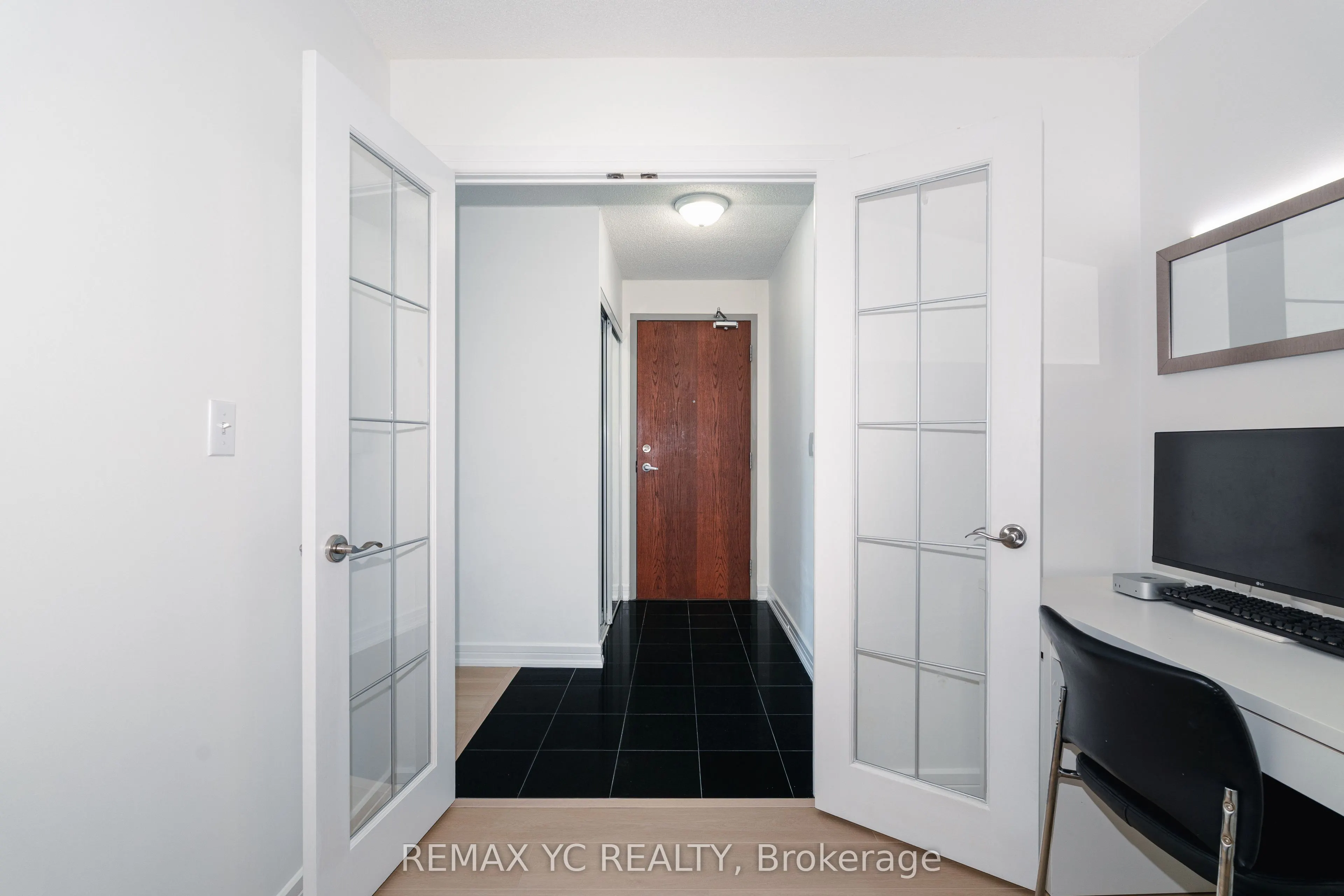 16 Harrison Garden Boulevard, #2612