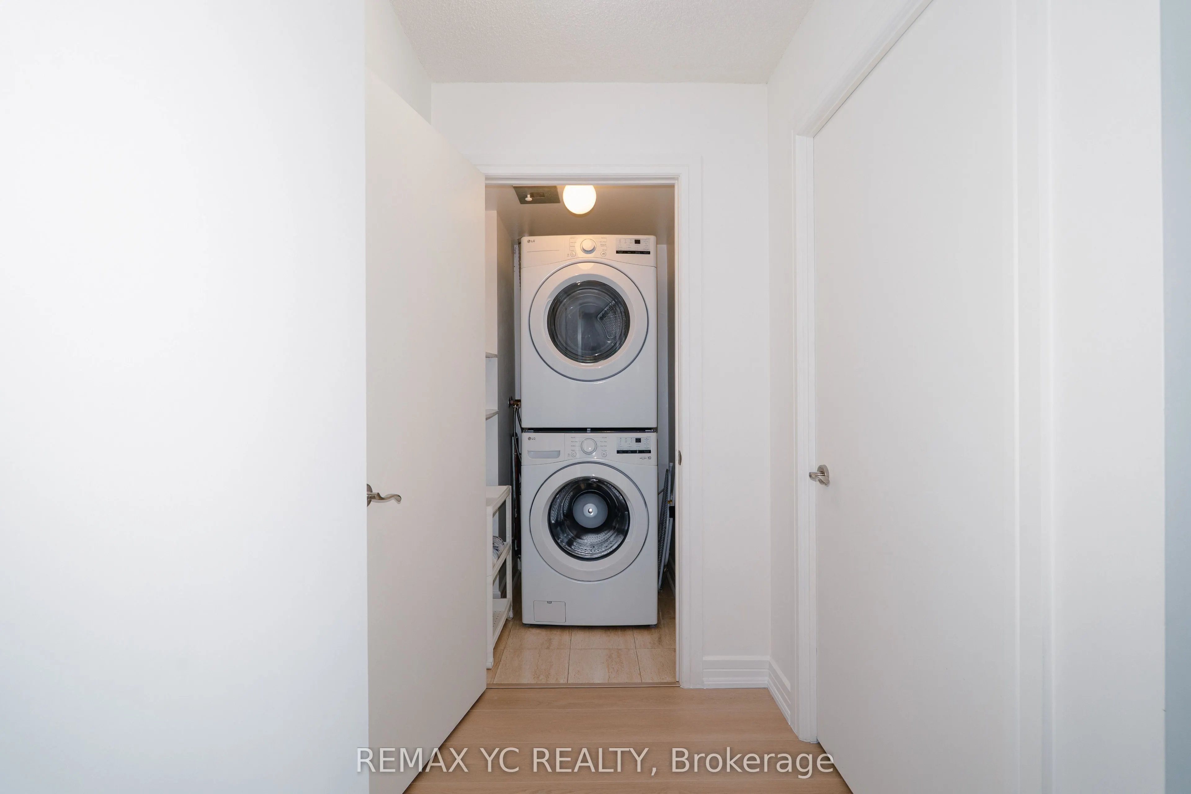 16 Harrison Garden Boulevard, #2612