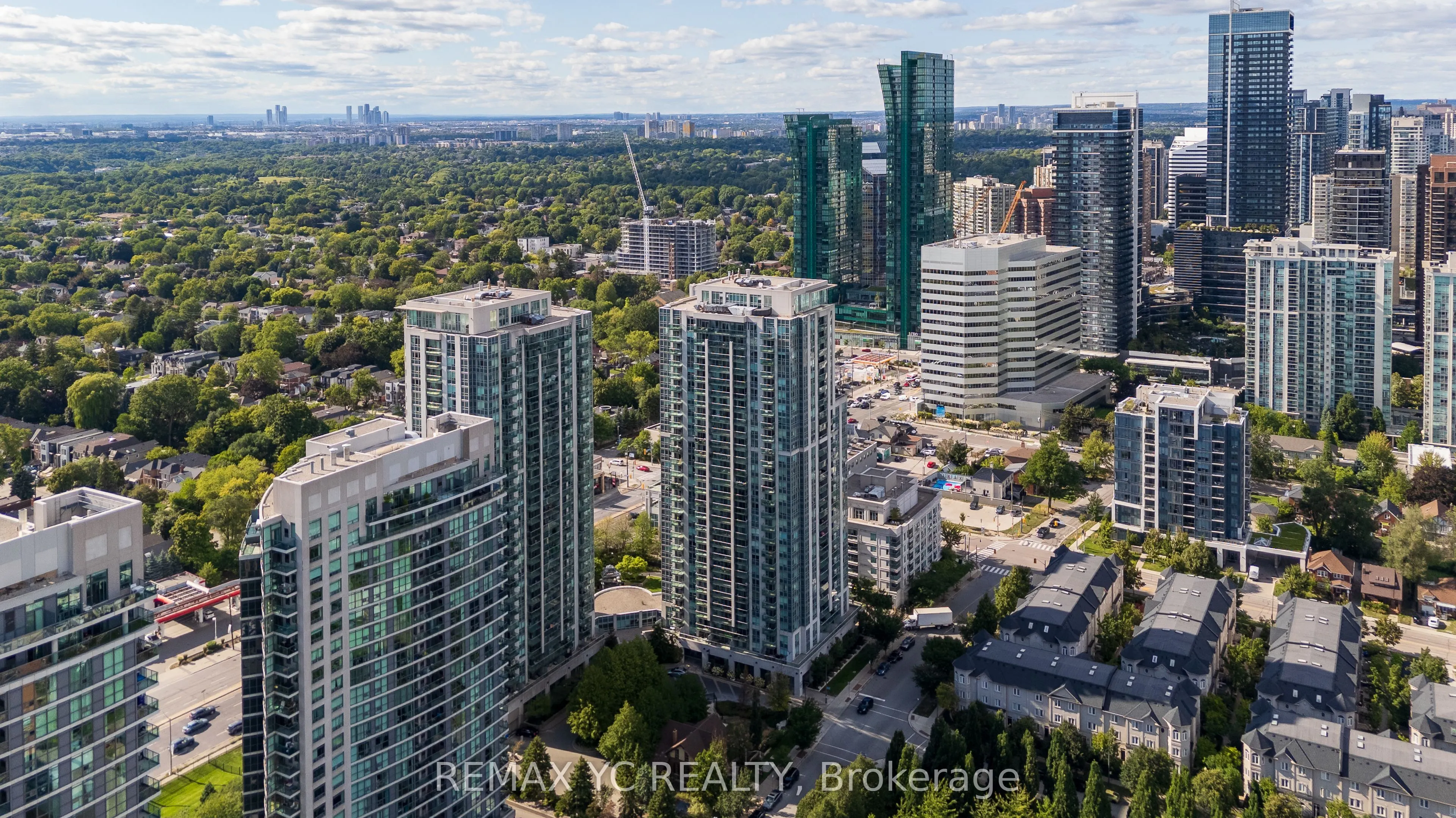 16 Harrison Garden Boulevard, #2612