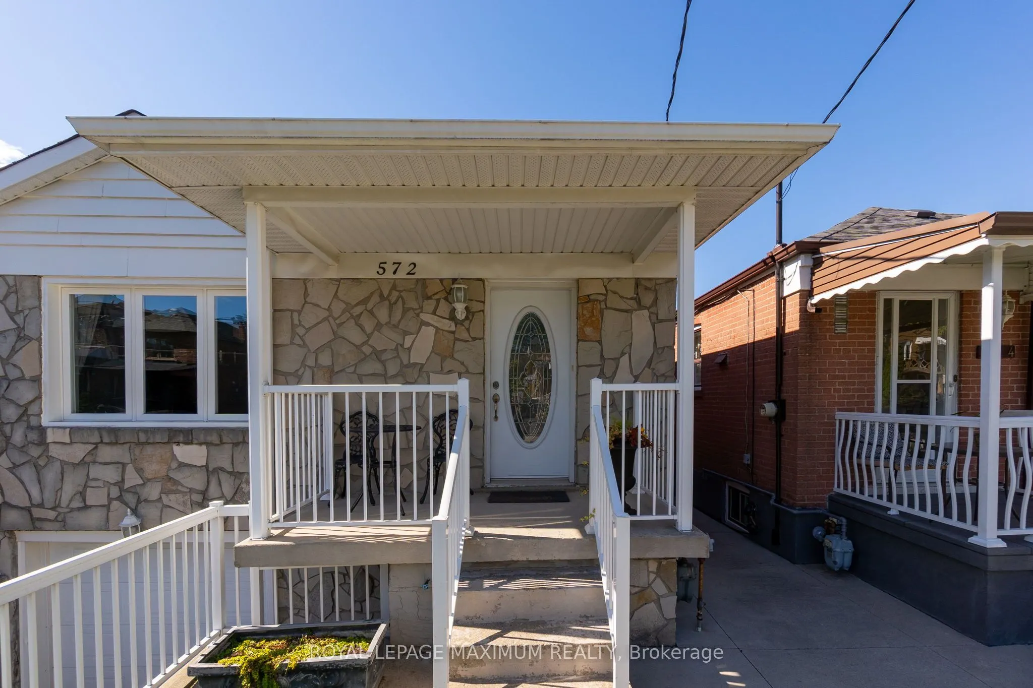 572 Northcliffe Boulevard