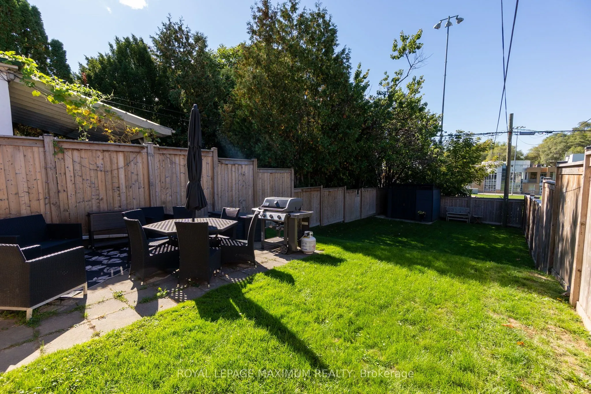 572 Northcliffe Boulevard