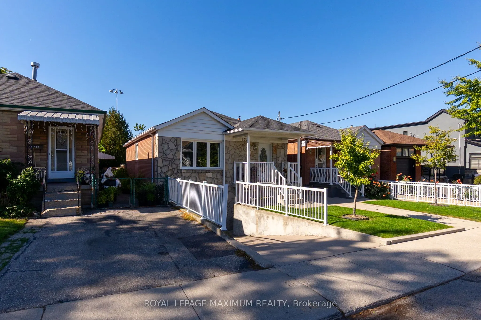 572 Northcliffe Boulevard