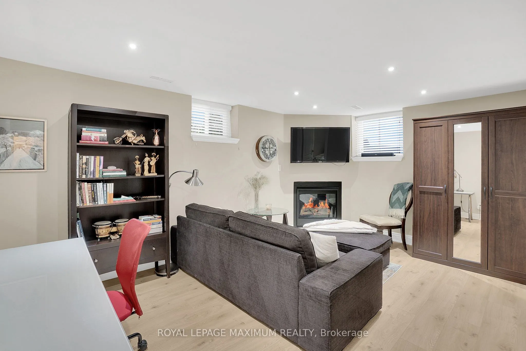 572 Northcliffe Boulevard
