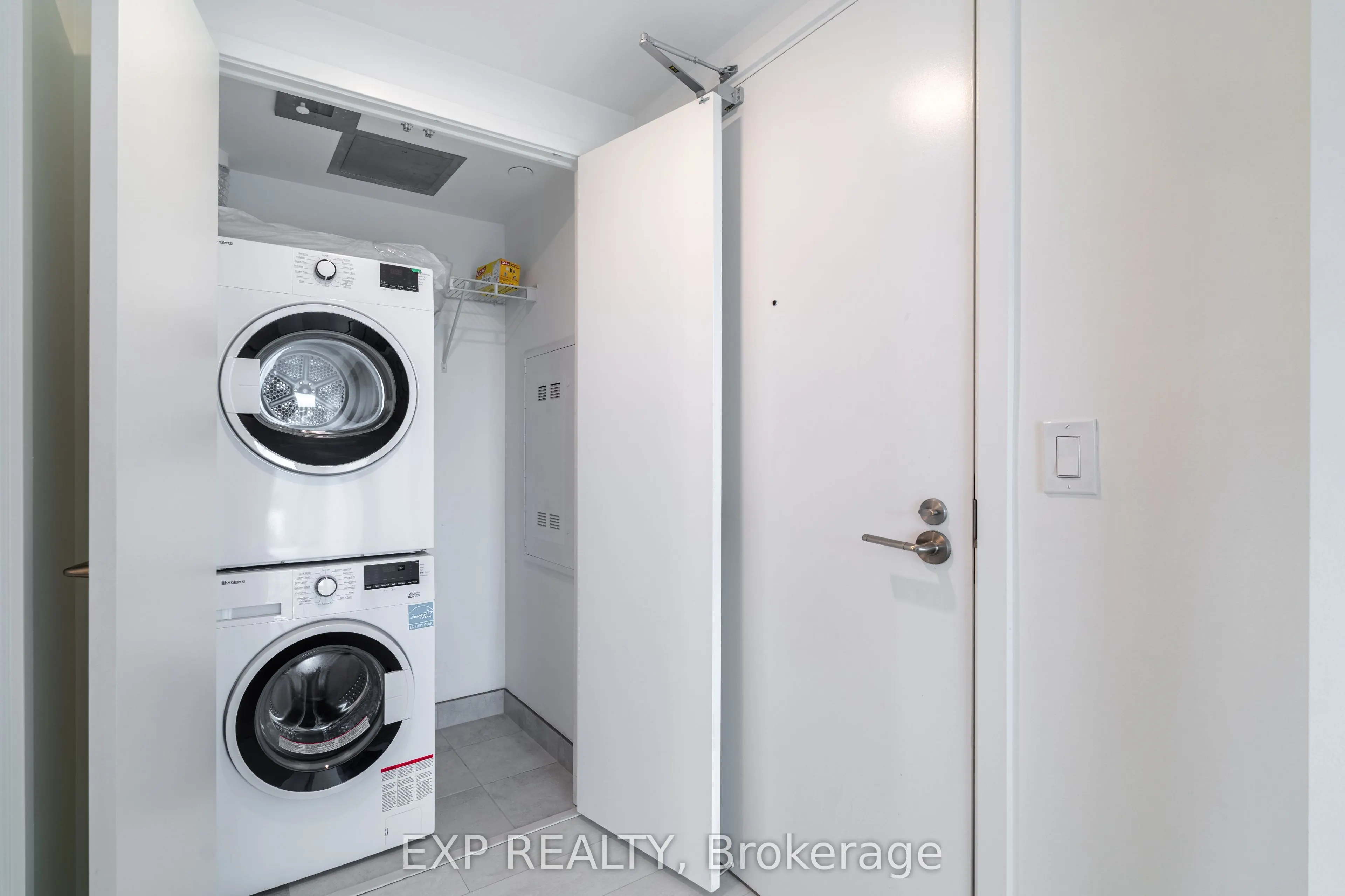 19 Western Battery Road, #2719
