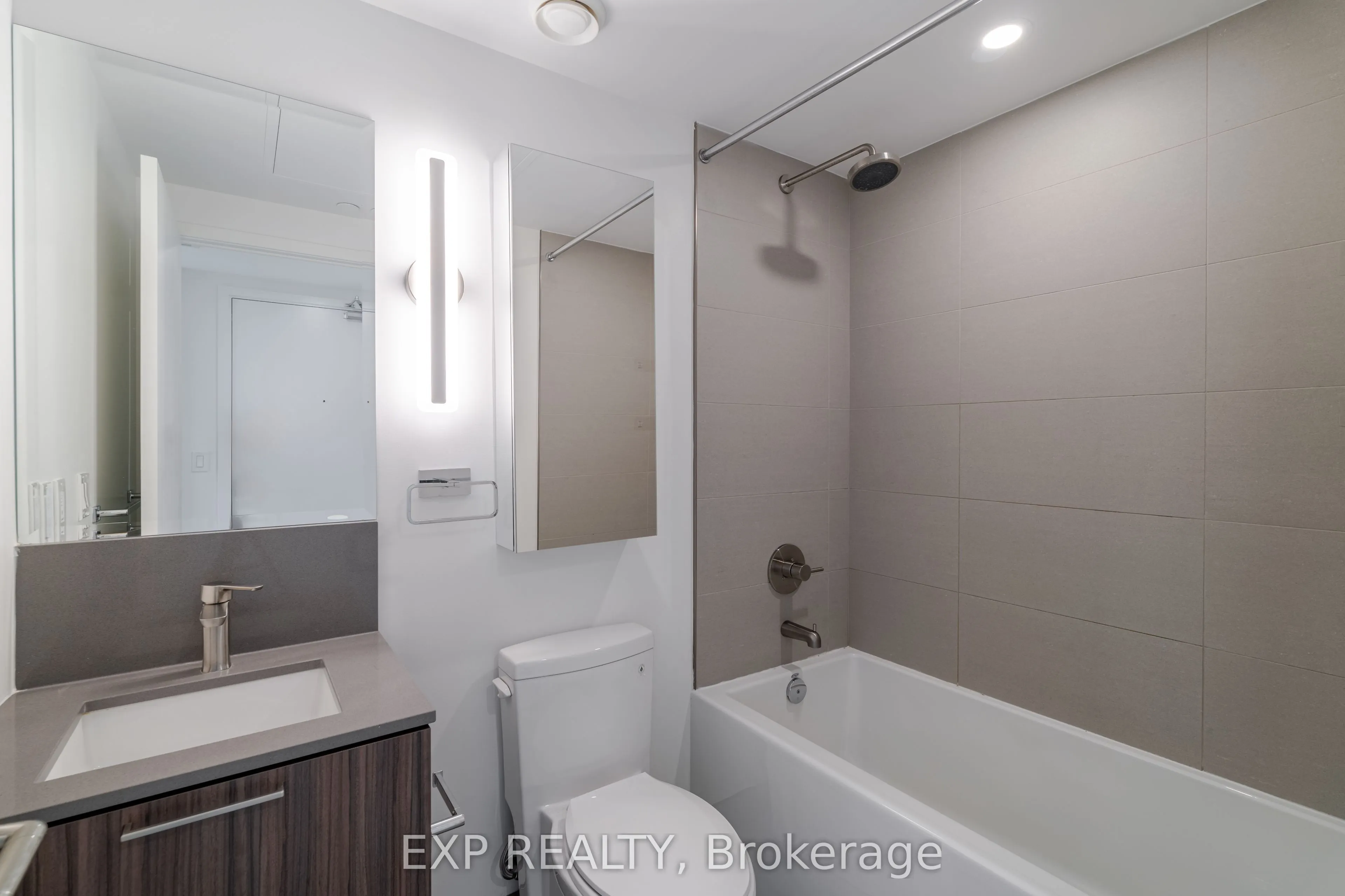 19 Western Battery Road, #2719