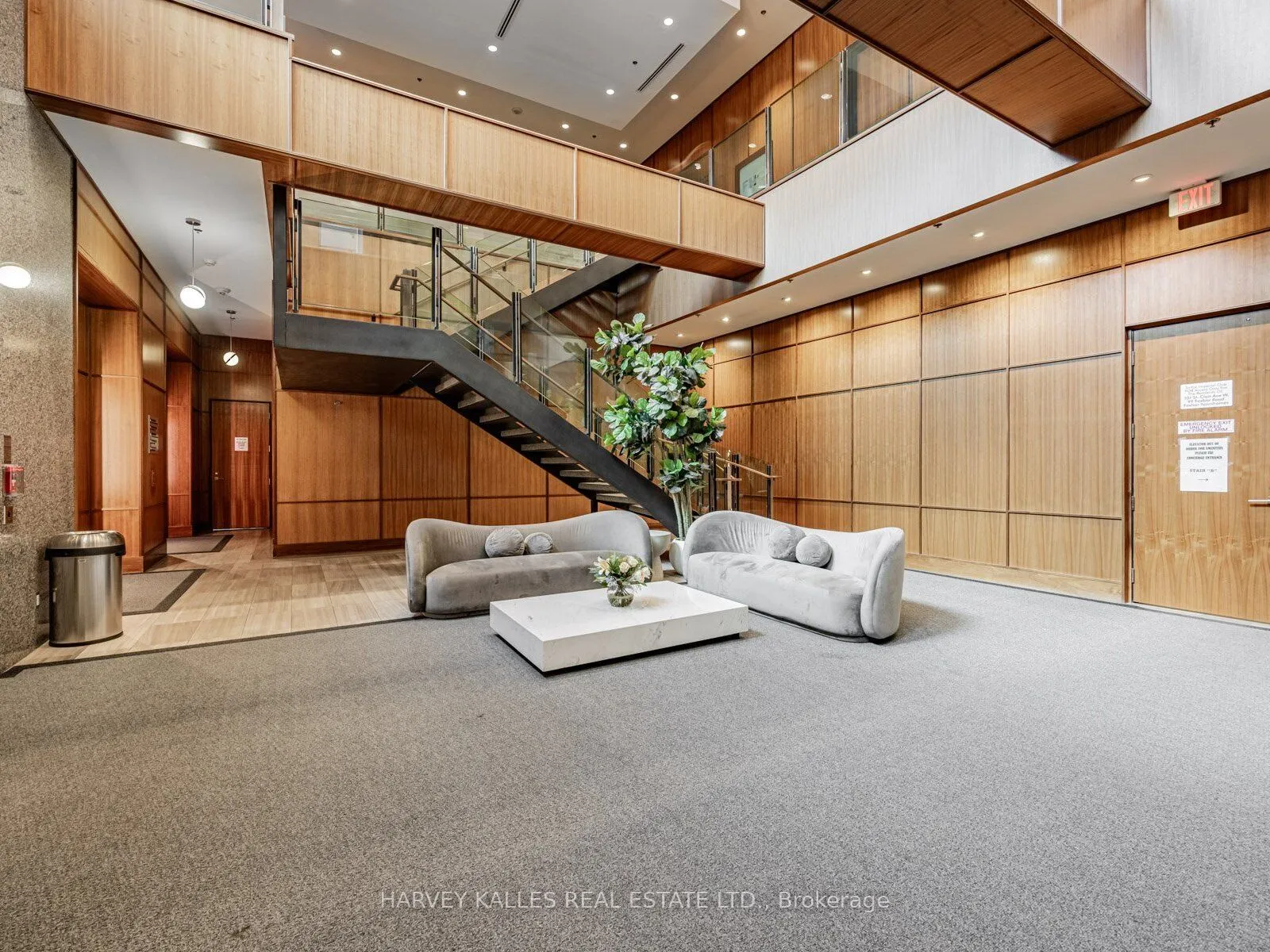 111 St Clair Avenue W, #419
