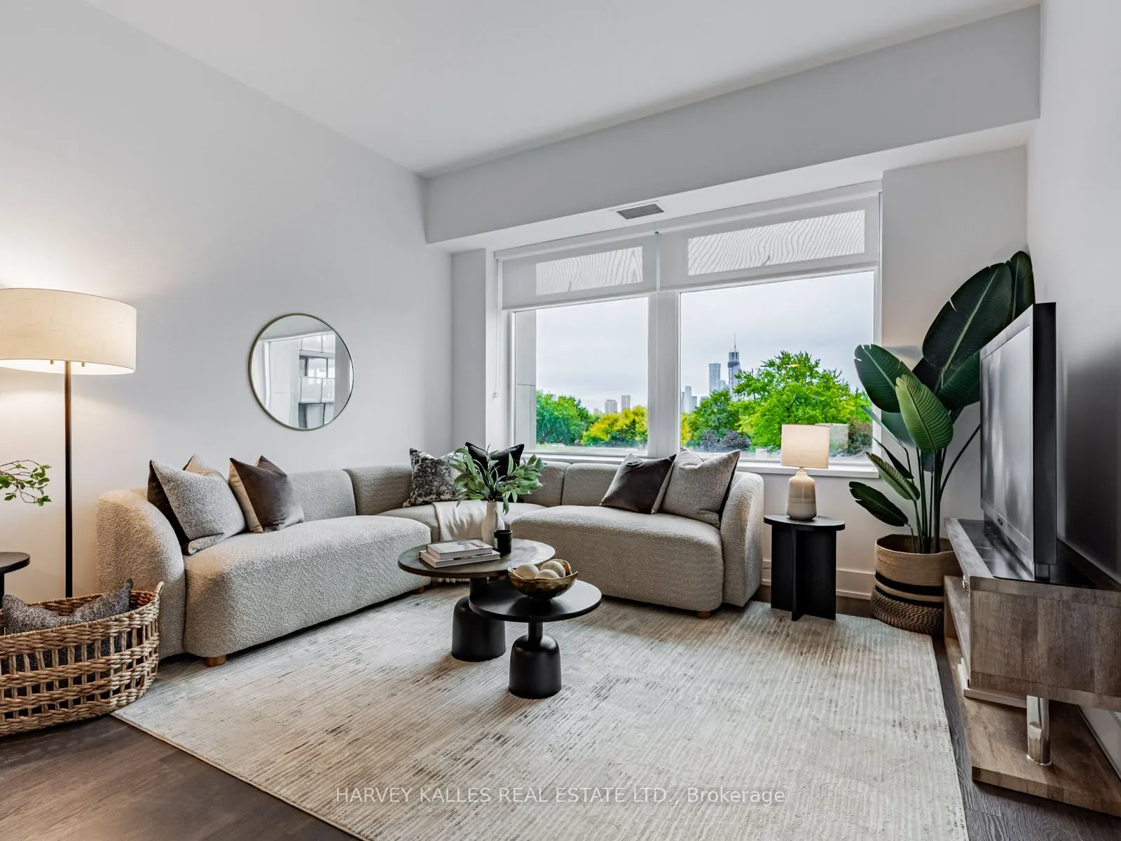 111 St Clair Avenue W, #419