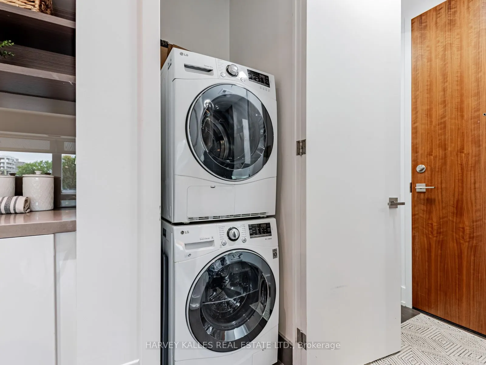 111 St Clair Avenue W, #419