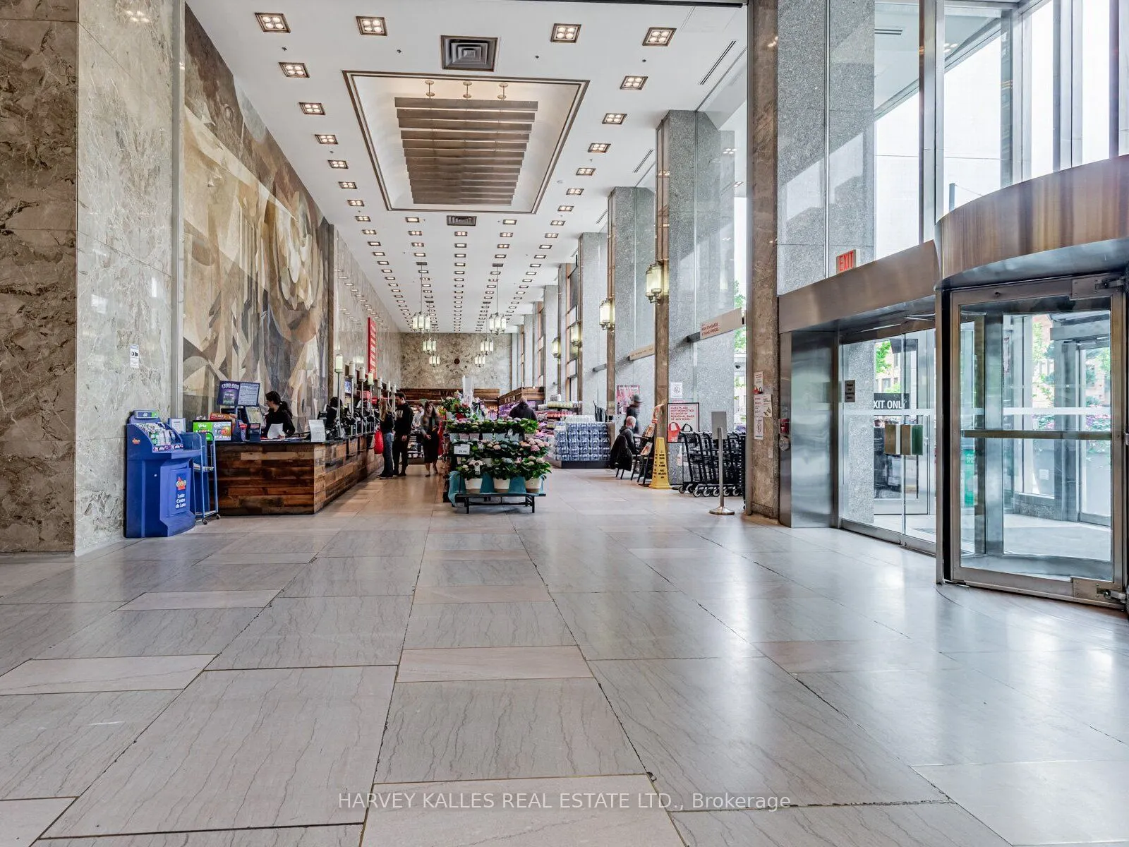 111 St Clair Avenue W, #419