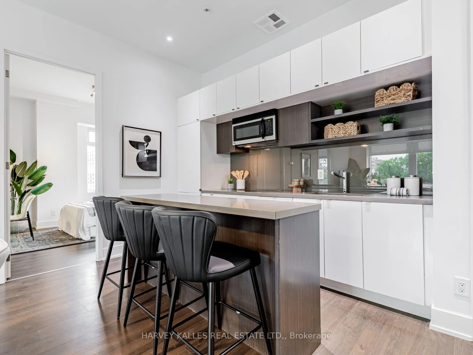 111 St Clair Avenue W, #419