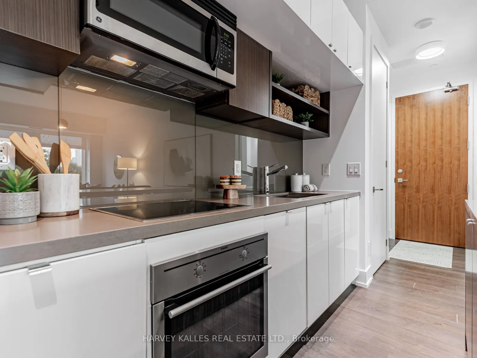 111 St Clair Avenue W, #419