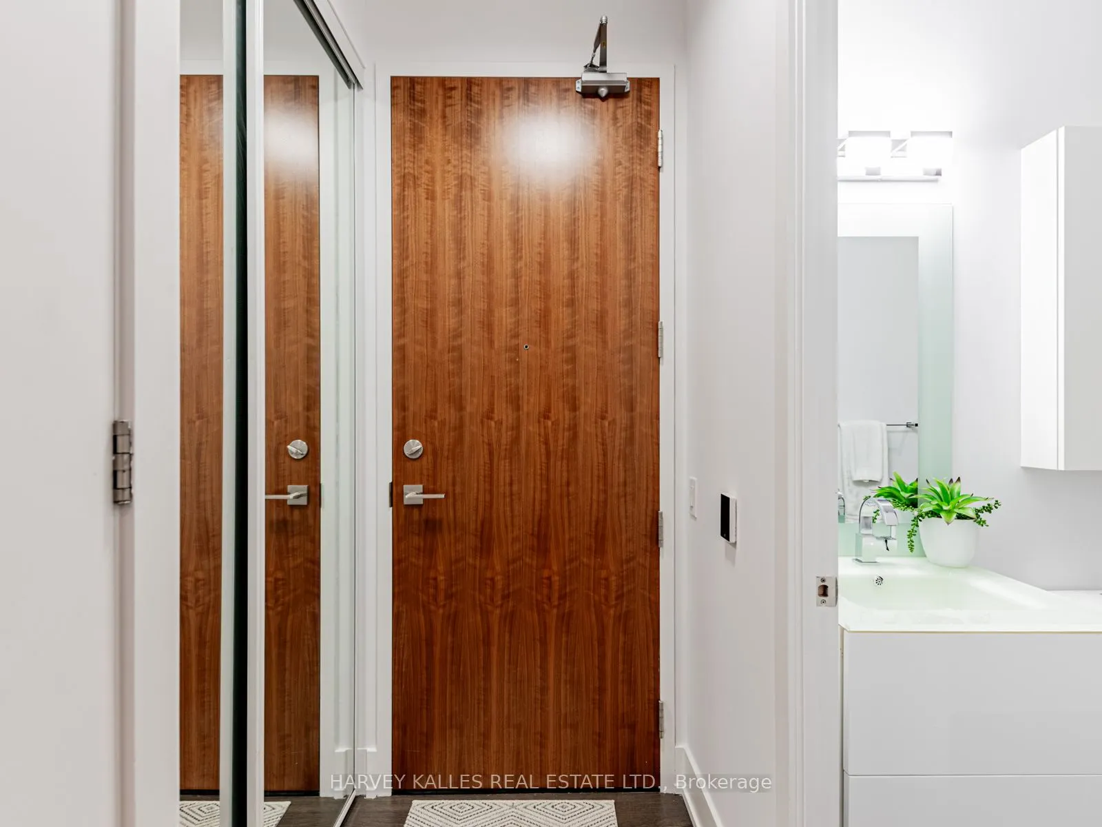 111 St Clair Avenue W, #419