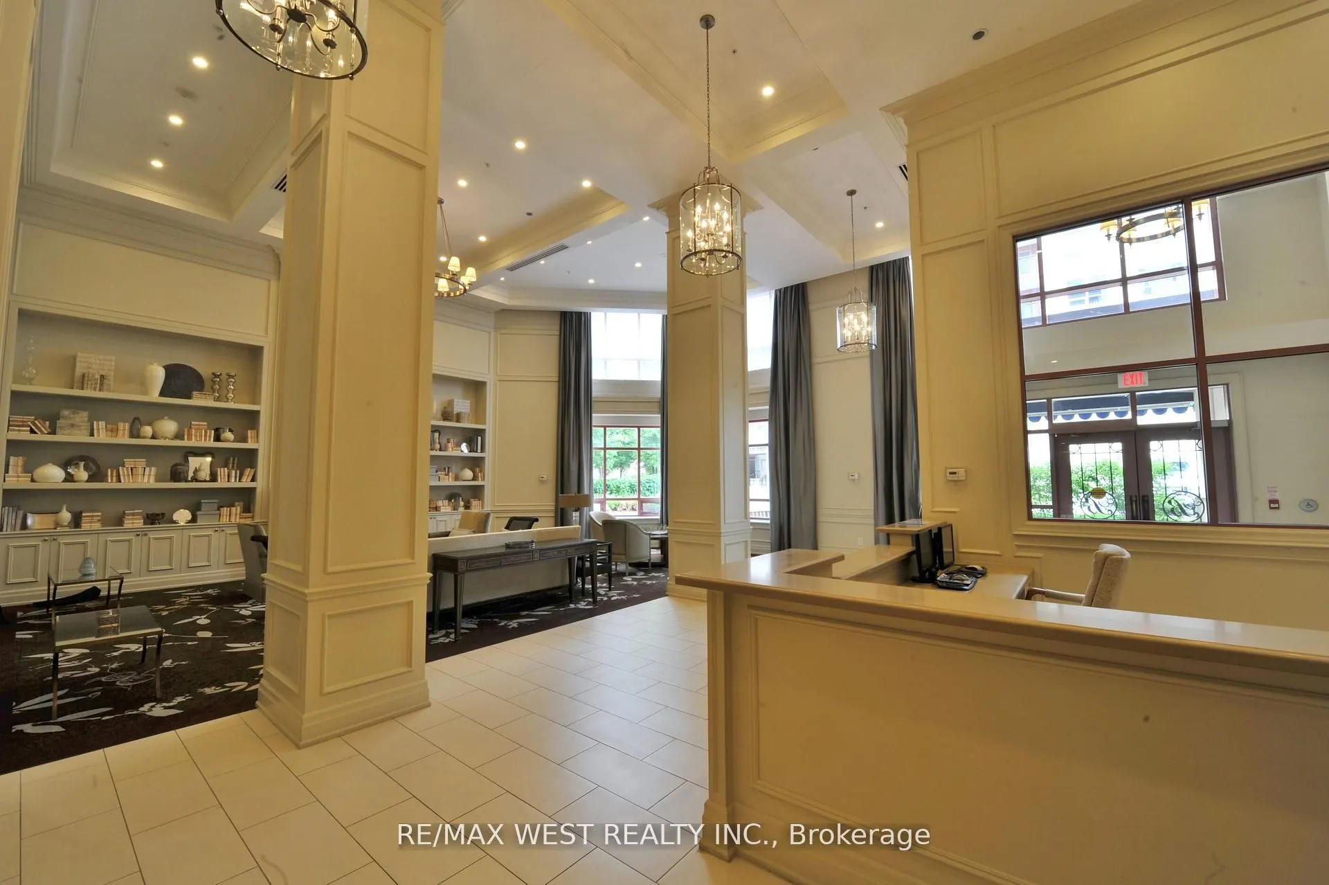 15 Rean Drive, #407