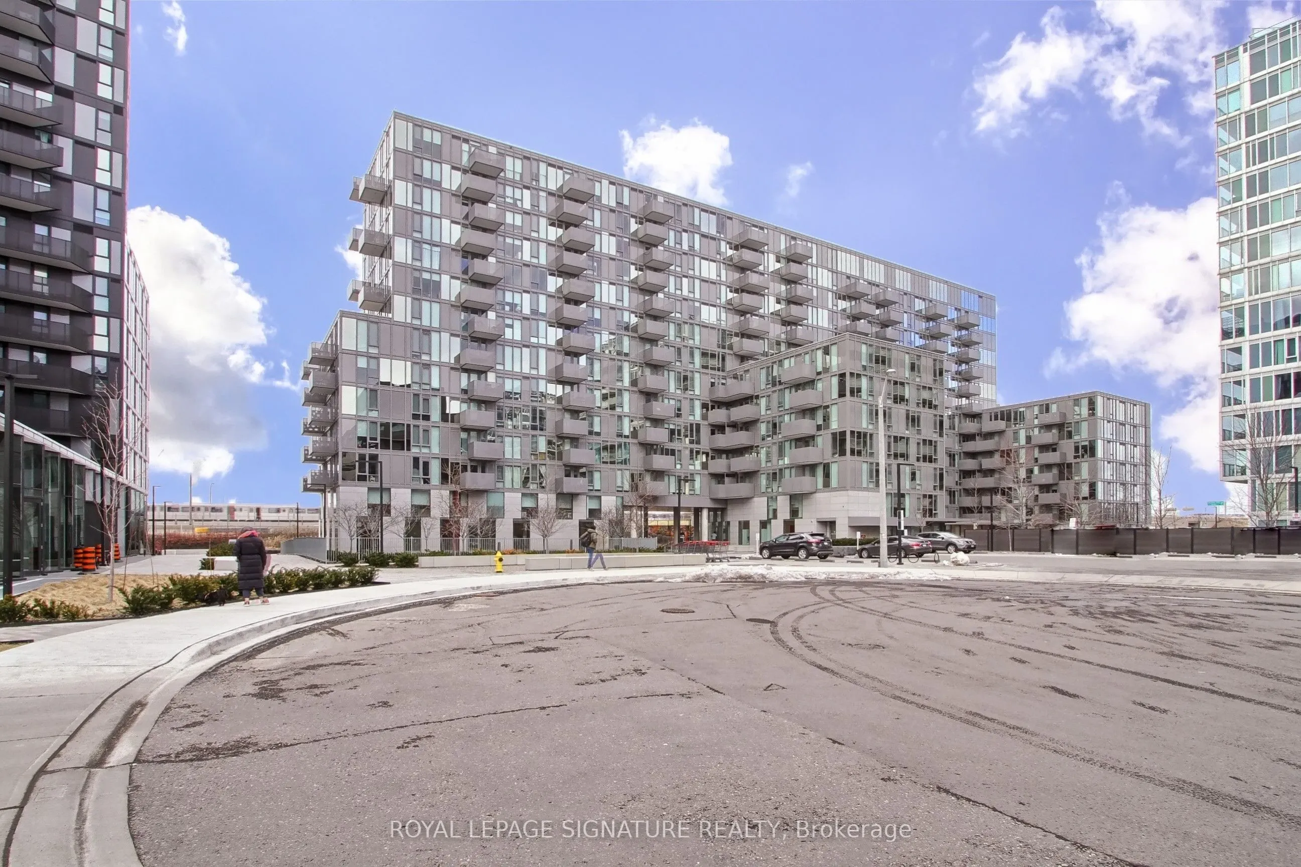 38 Monte Kwinter Court, #810