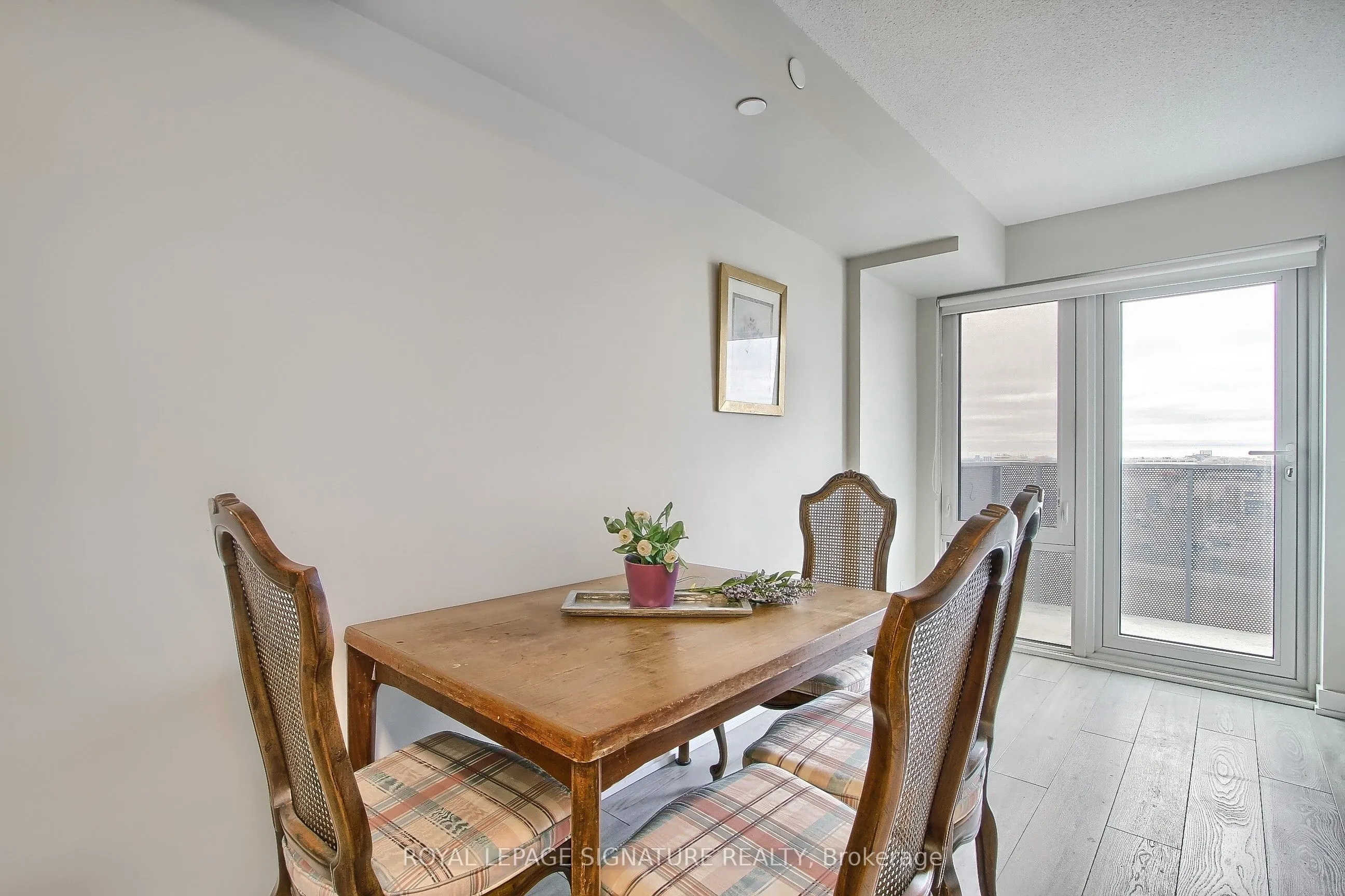 38 Monte Kwinter Court, #810