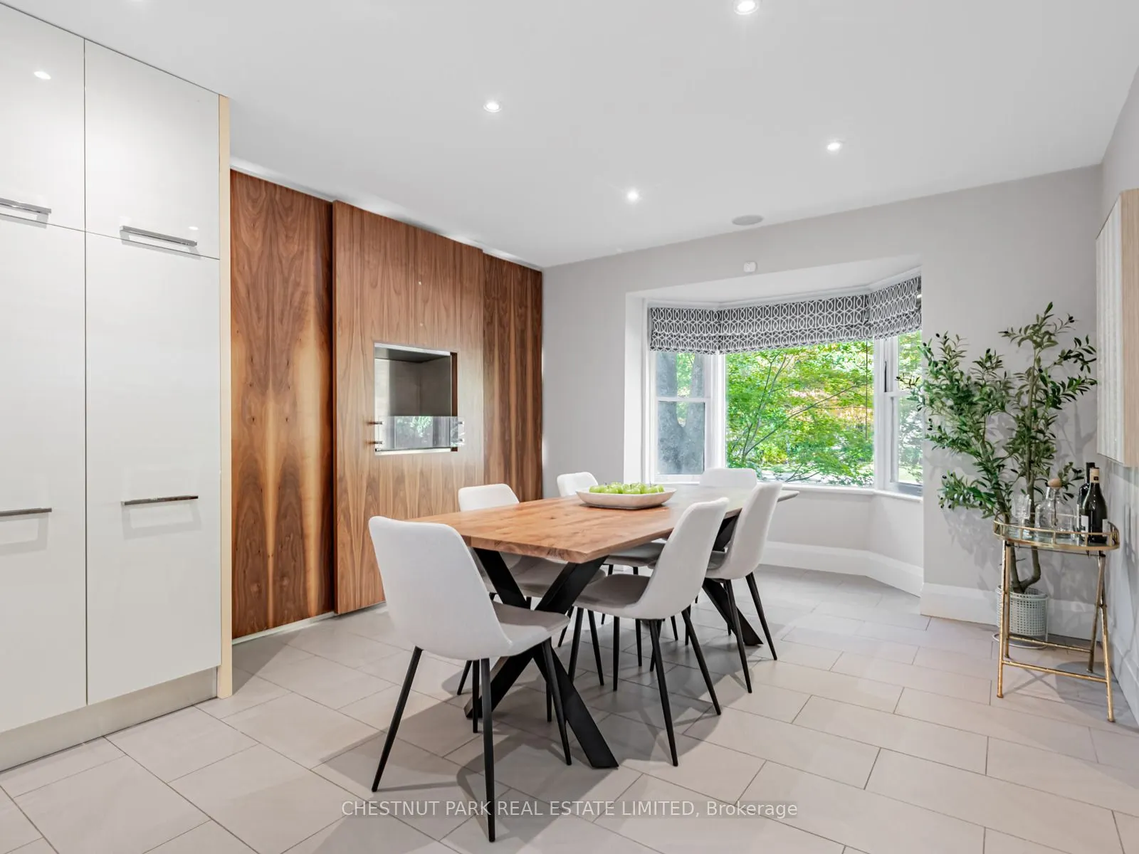21 Cortleigh Boulevard