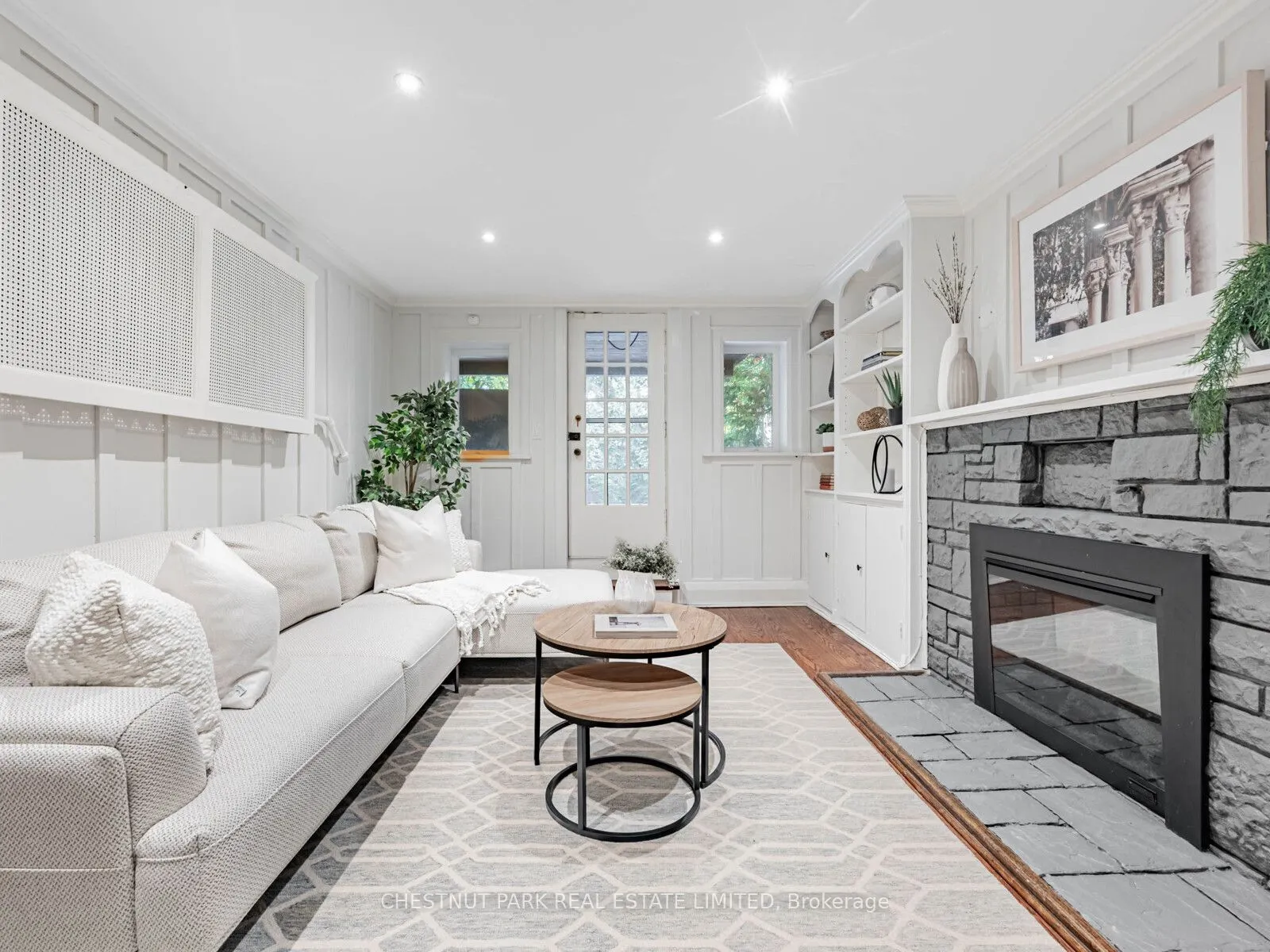 21 Cortleigh Boulevard