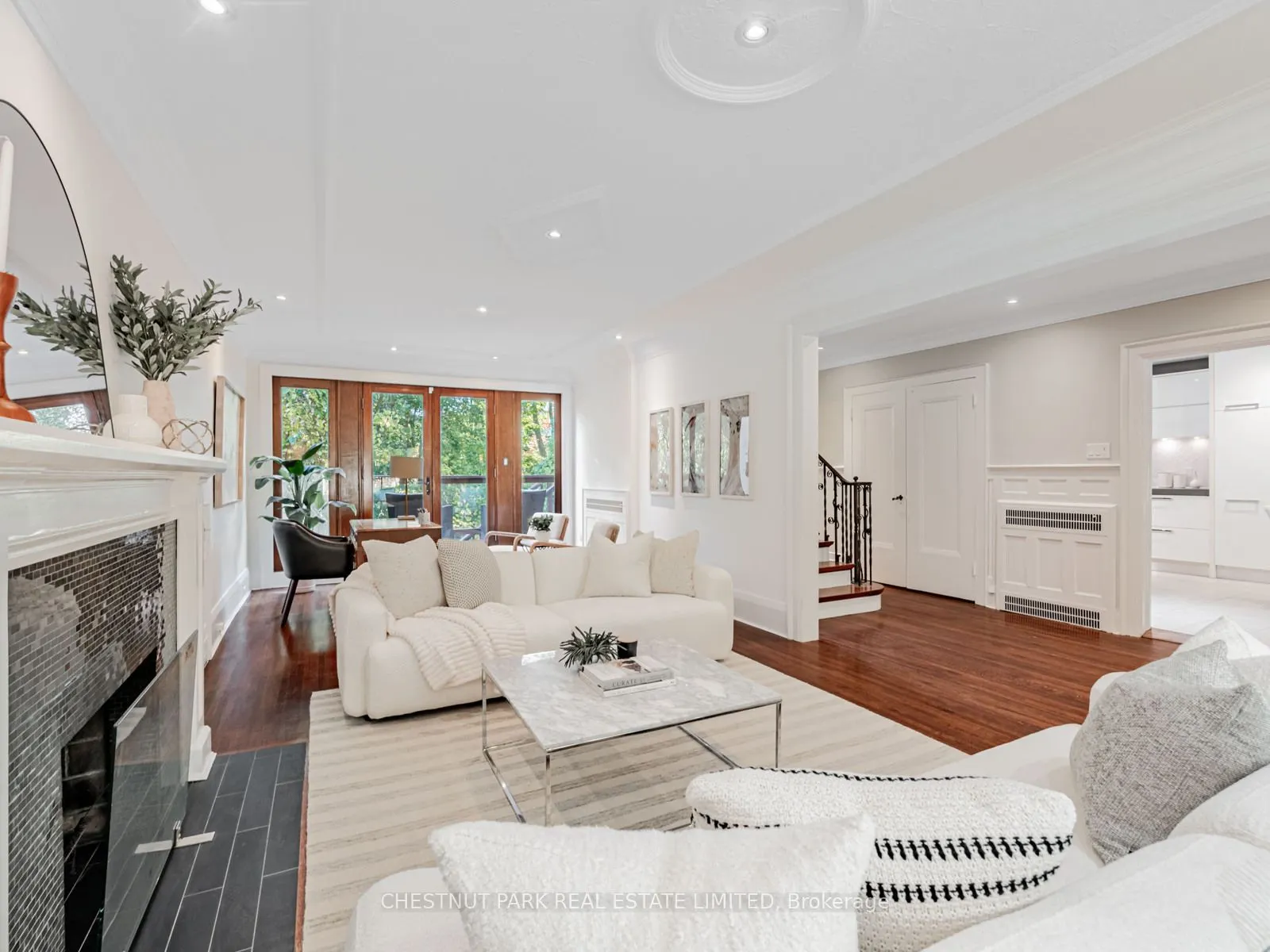 21 Cortleigh Boulevard