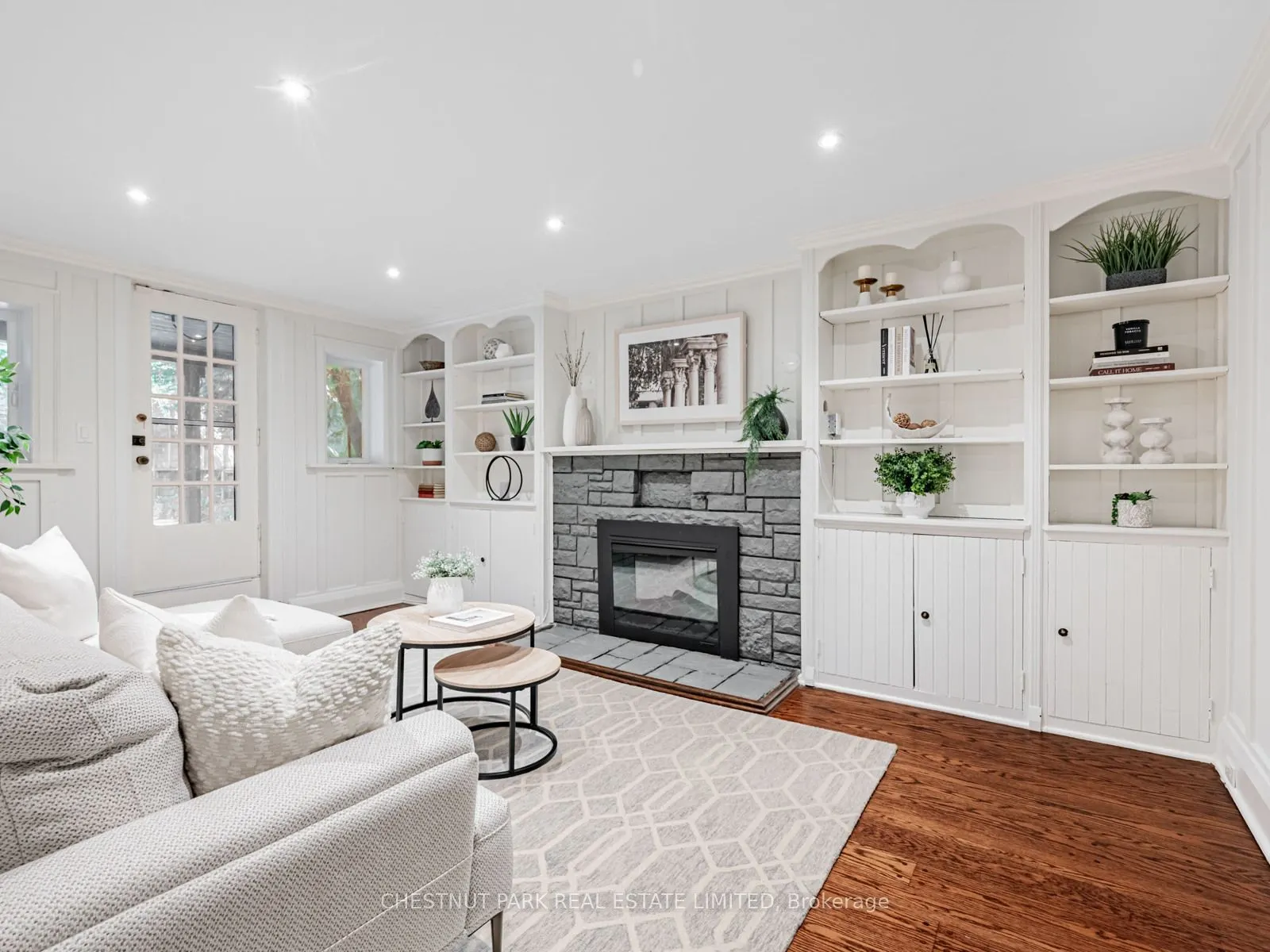 21 Cortleigh Boulevard