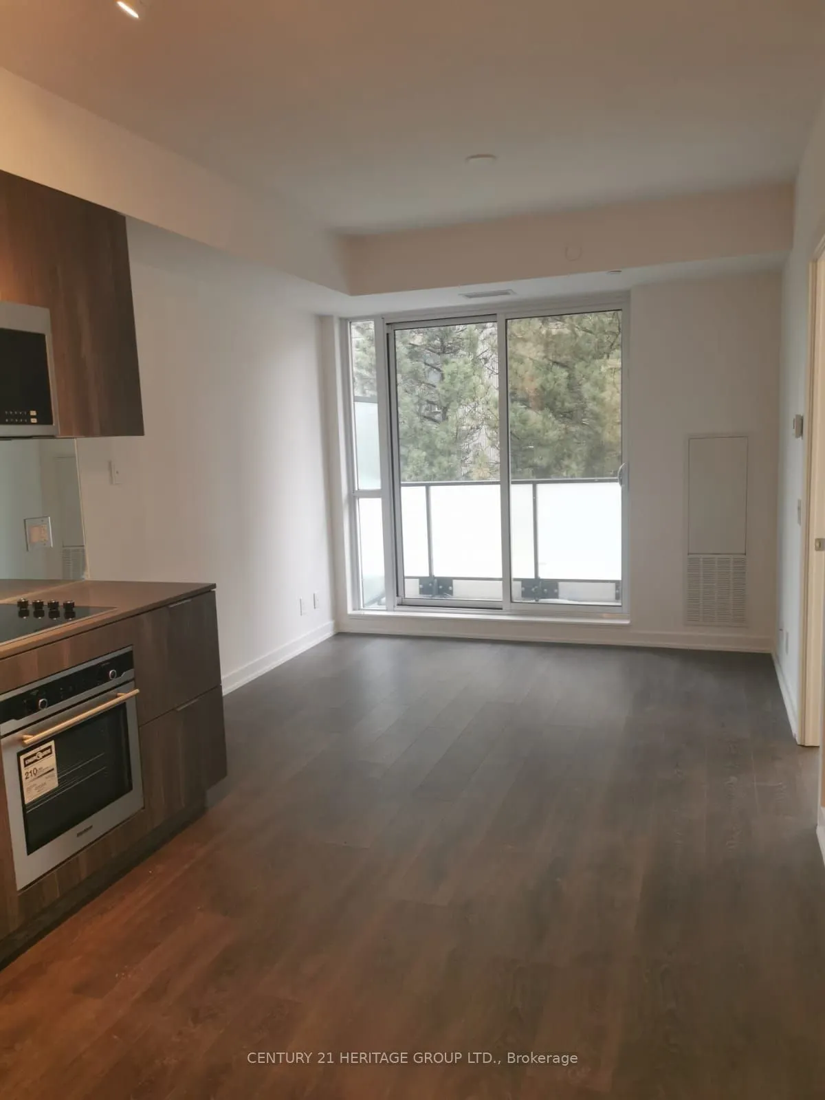609 Avenue Road, #501