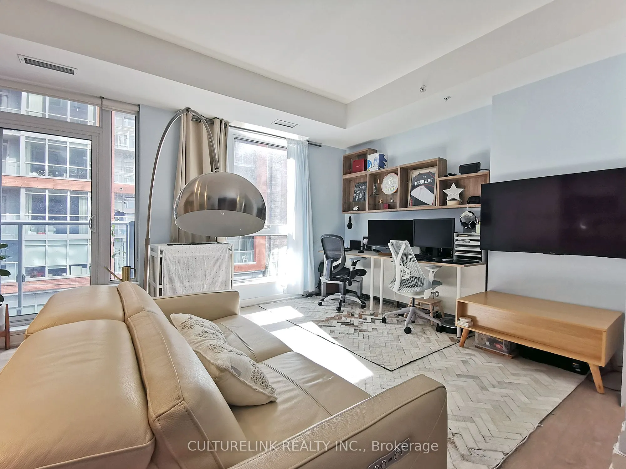 30 Nelson Street, #225