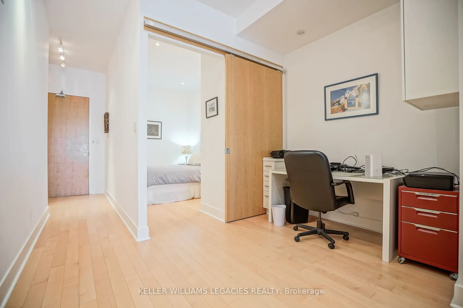 562 Eglinton Avenue E, #302