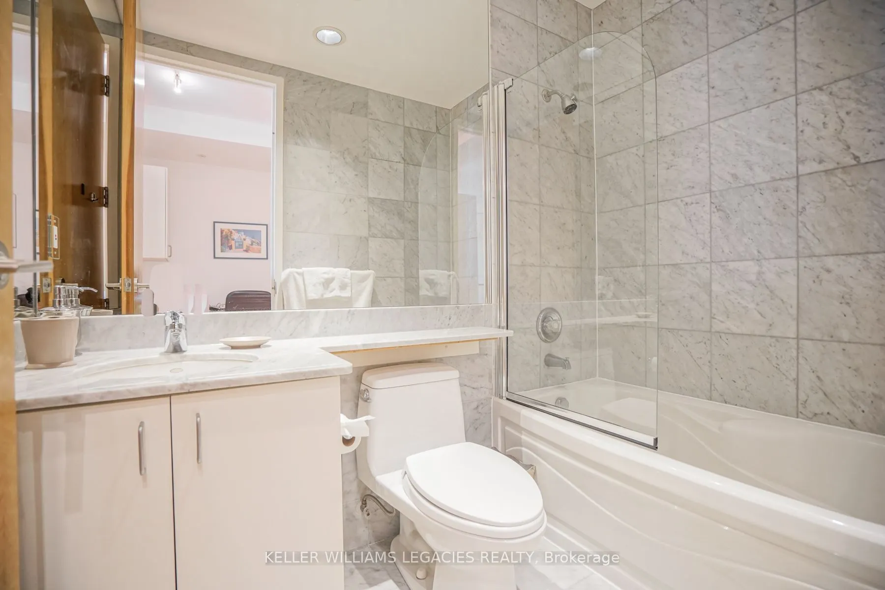 562 Eglinton Avenue E, #302