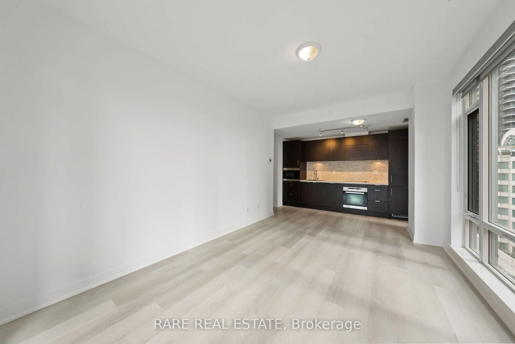 21 Widmer Street, #1602