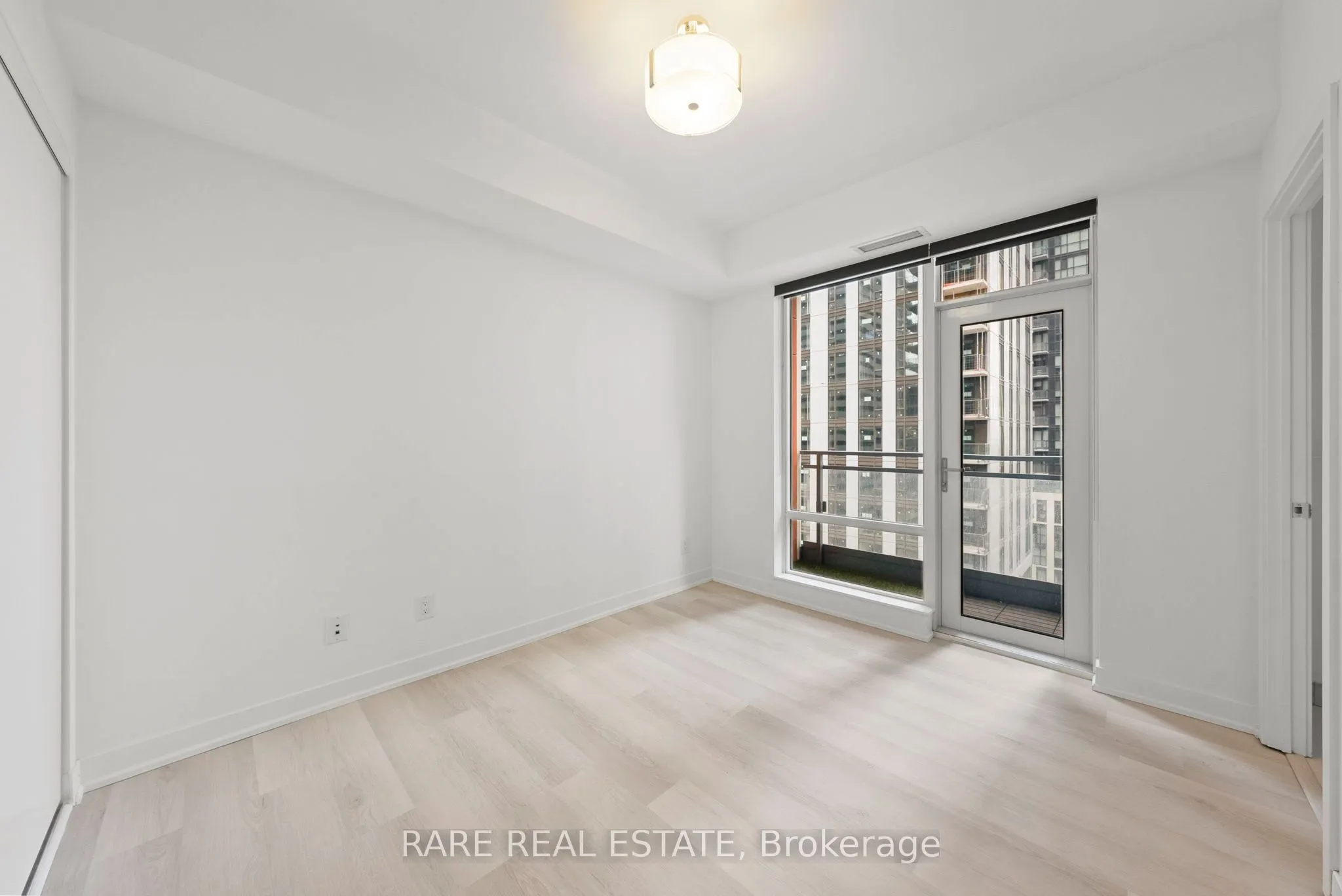 21 Widmer Street, #1602