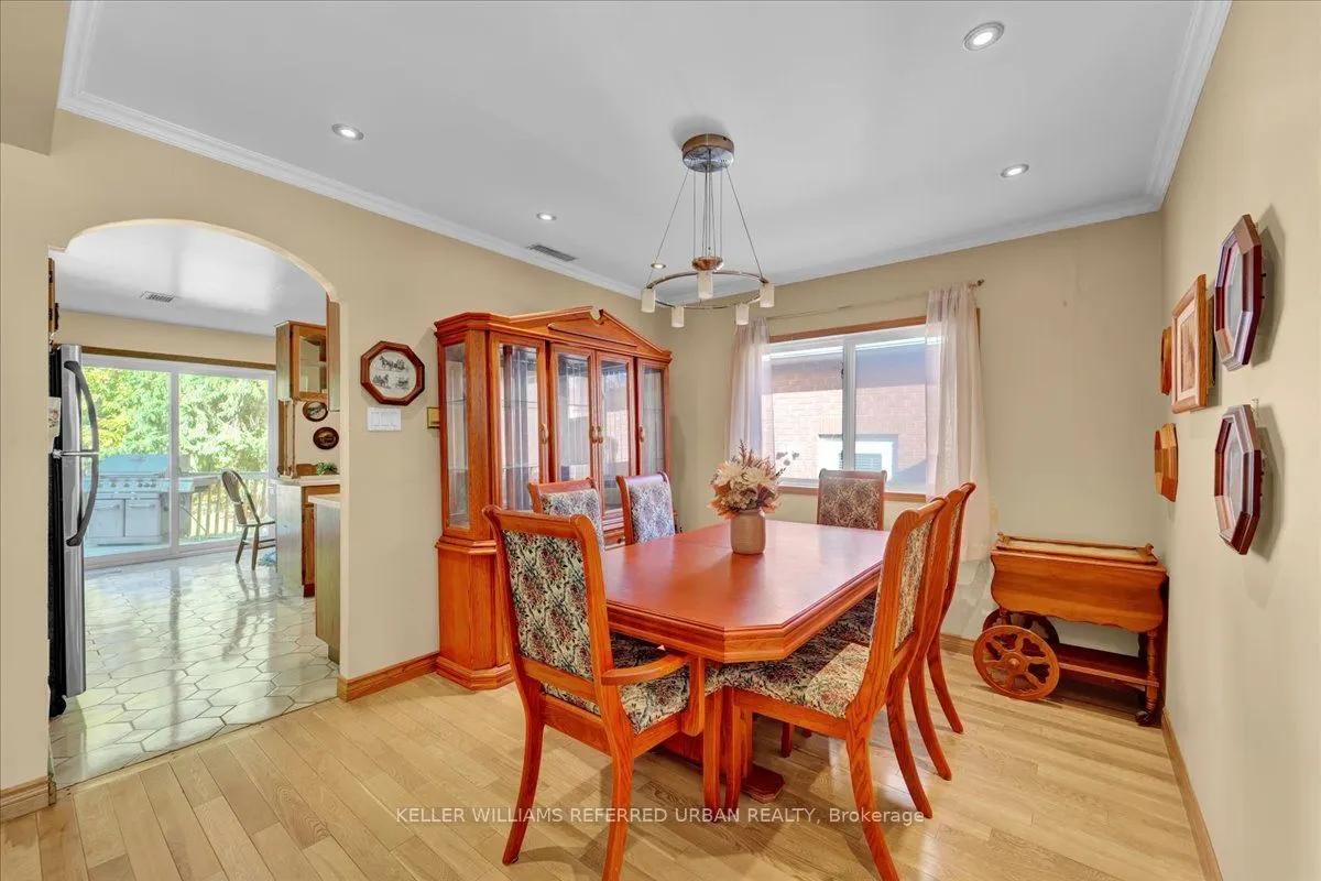 116 Burnett Avenue