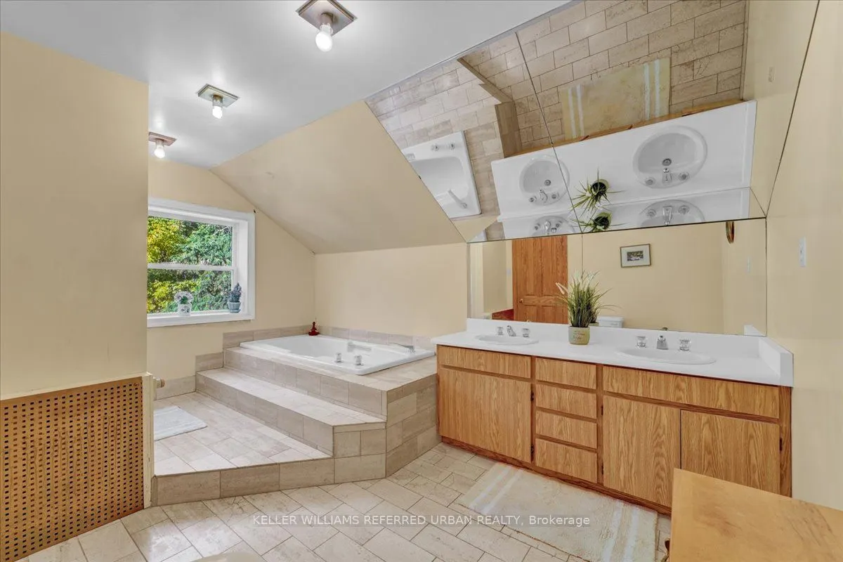 116 Burnett Avenue
