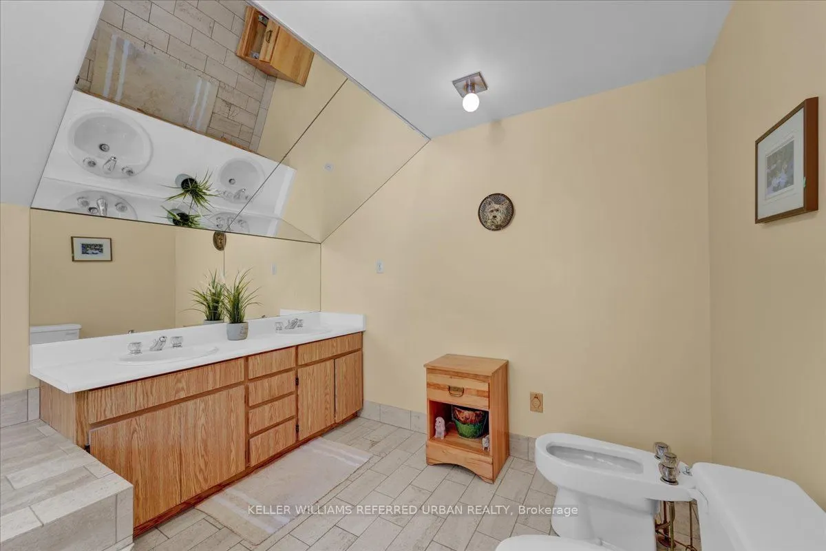 116 Burnett Avenue