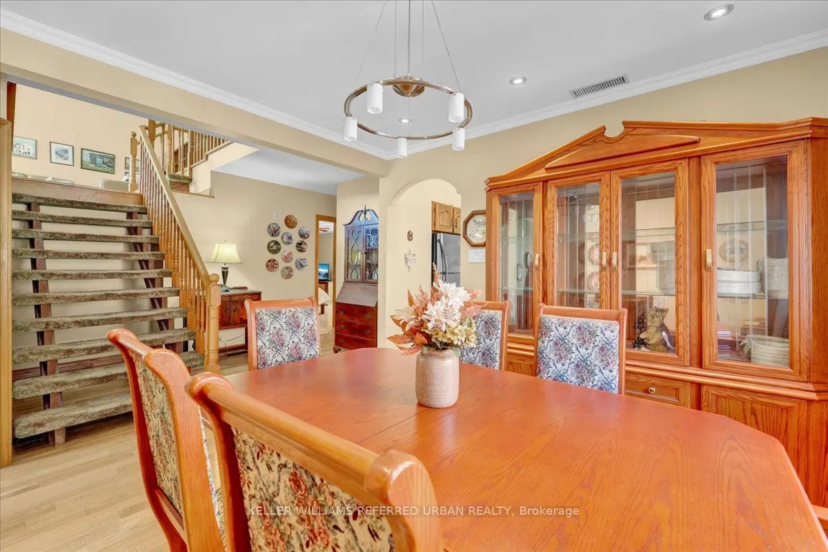 116 Burnett Avenue