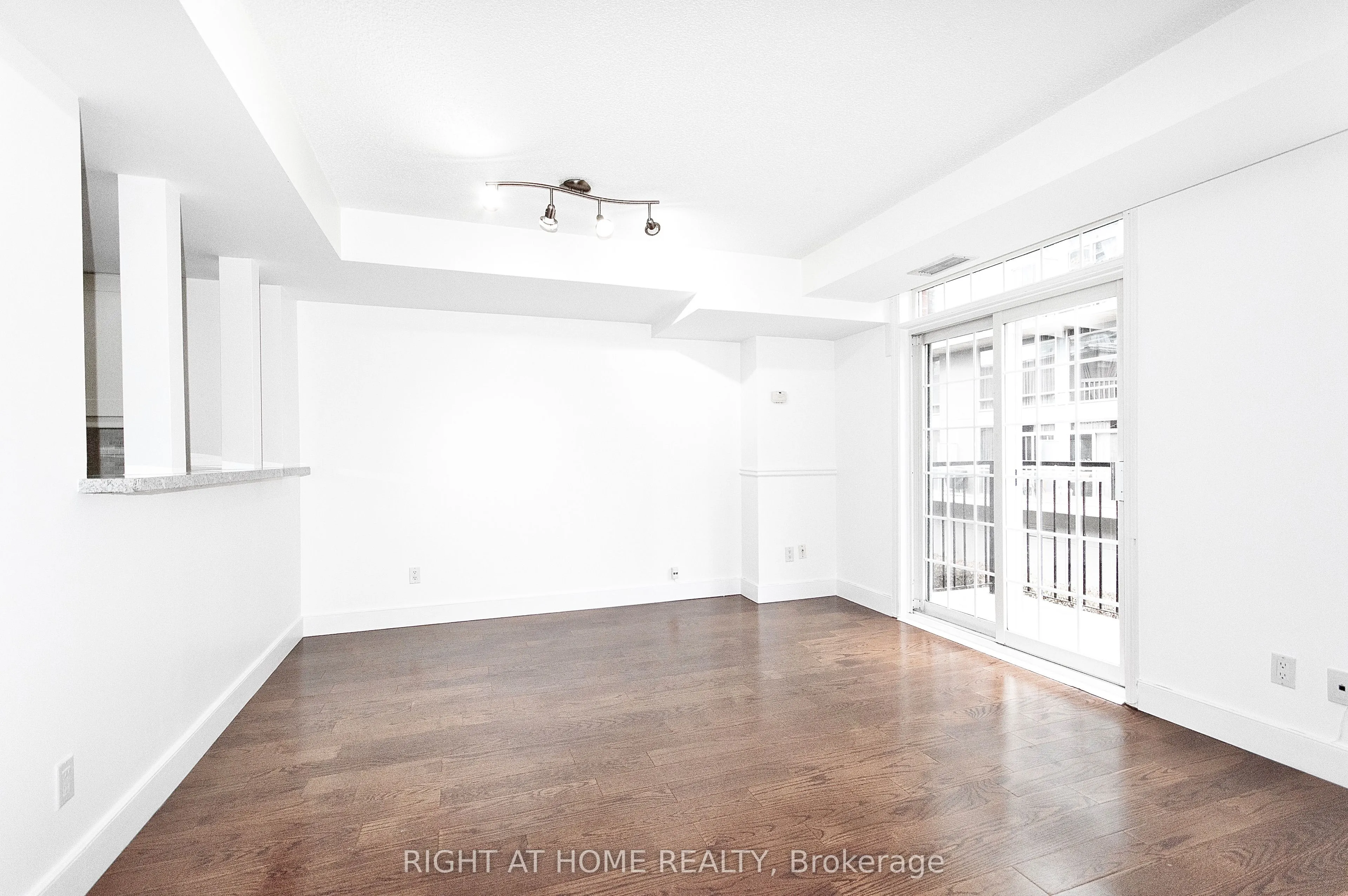 70 Douro Street, #269