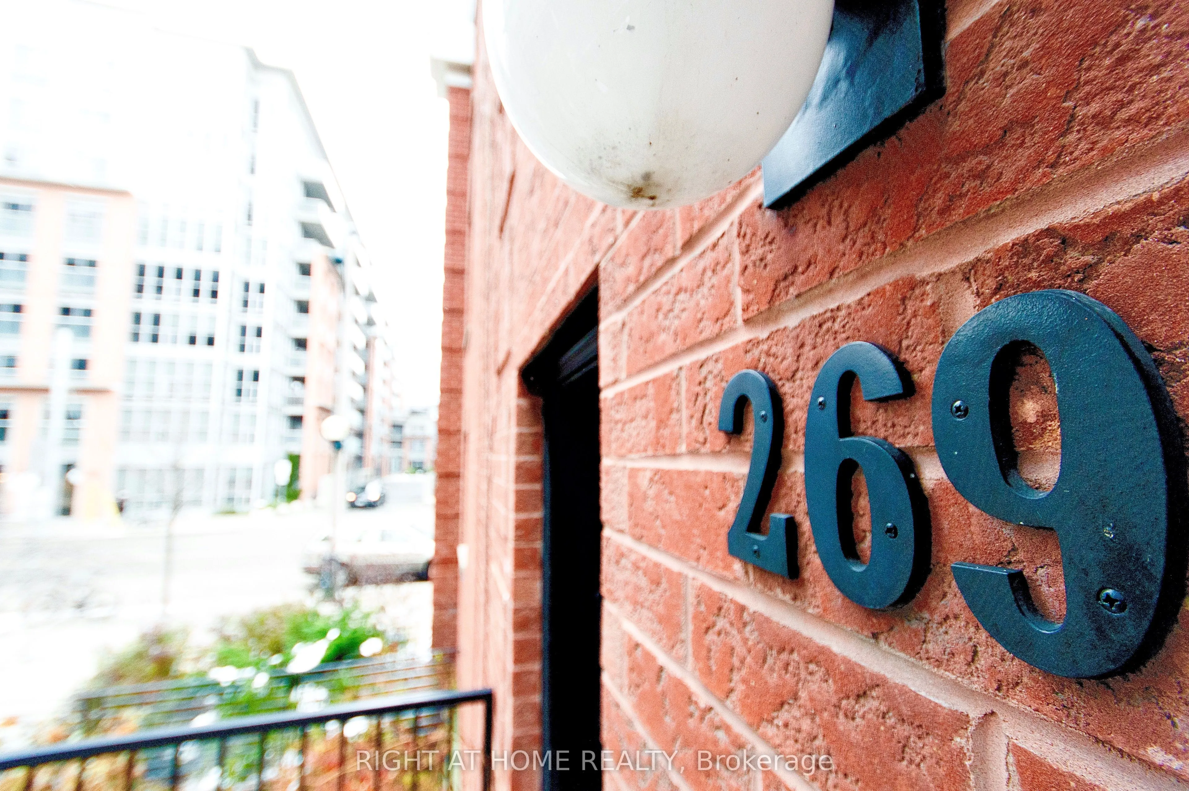 70 Douro Street, #269