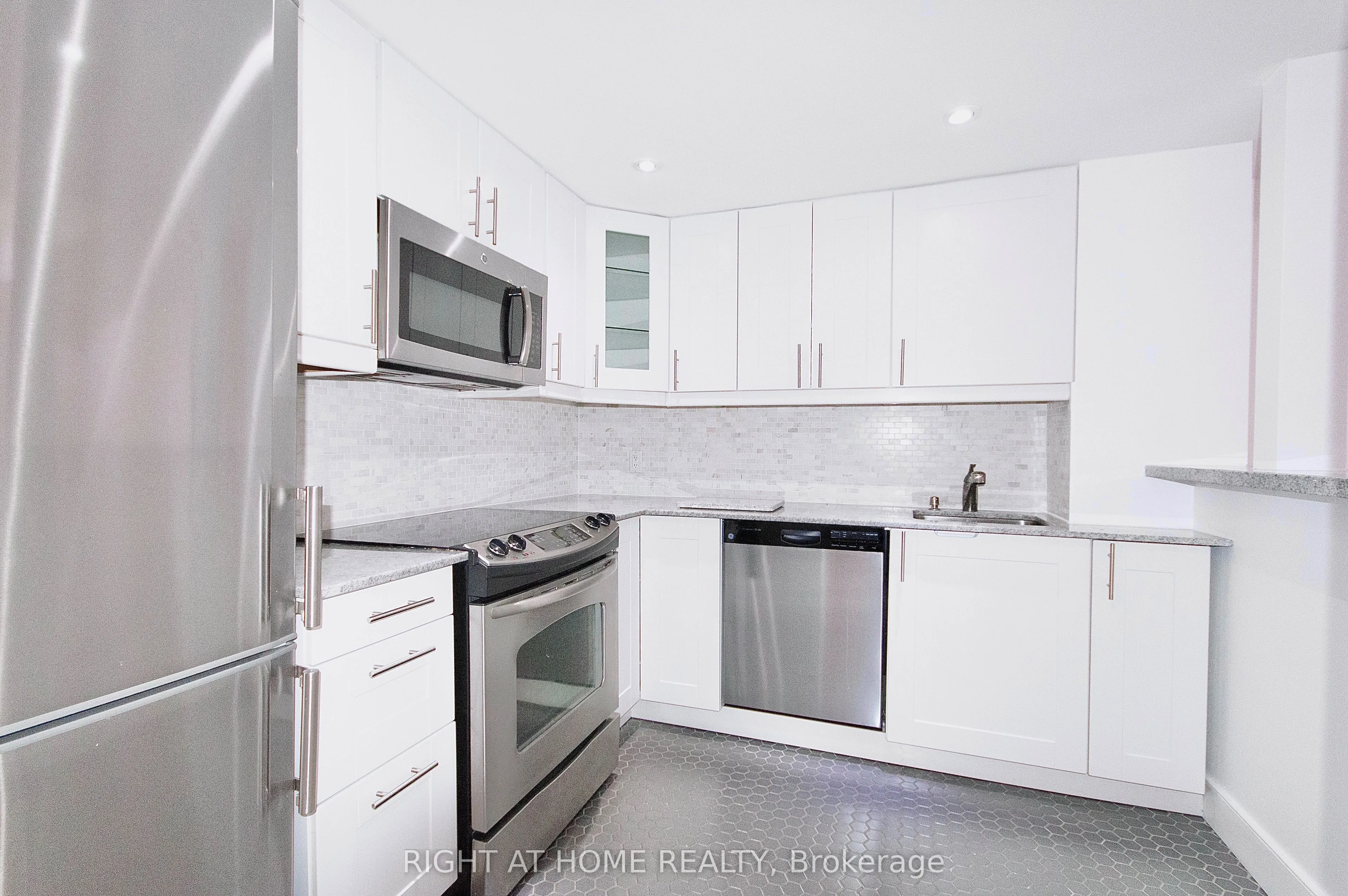 70 Douro Street, #269