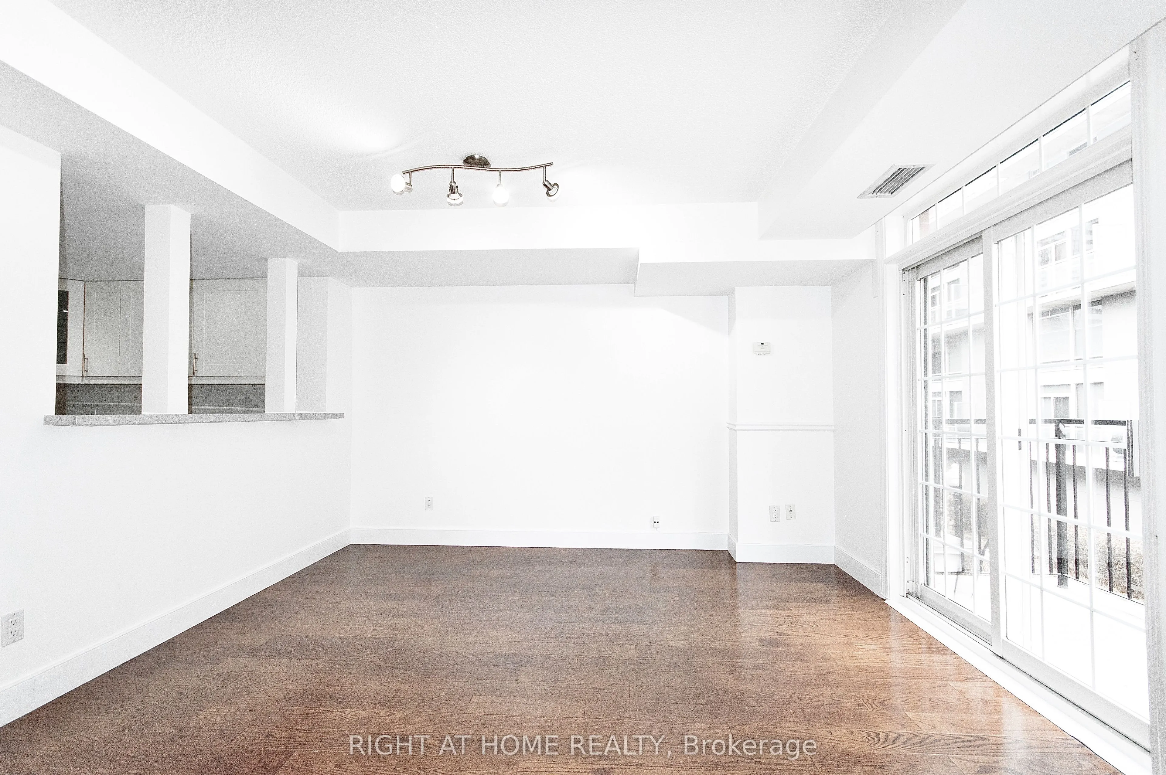 70 Douro Street, #269