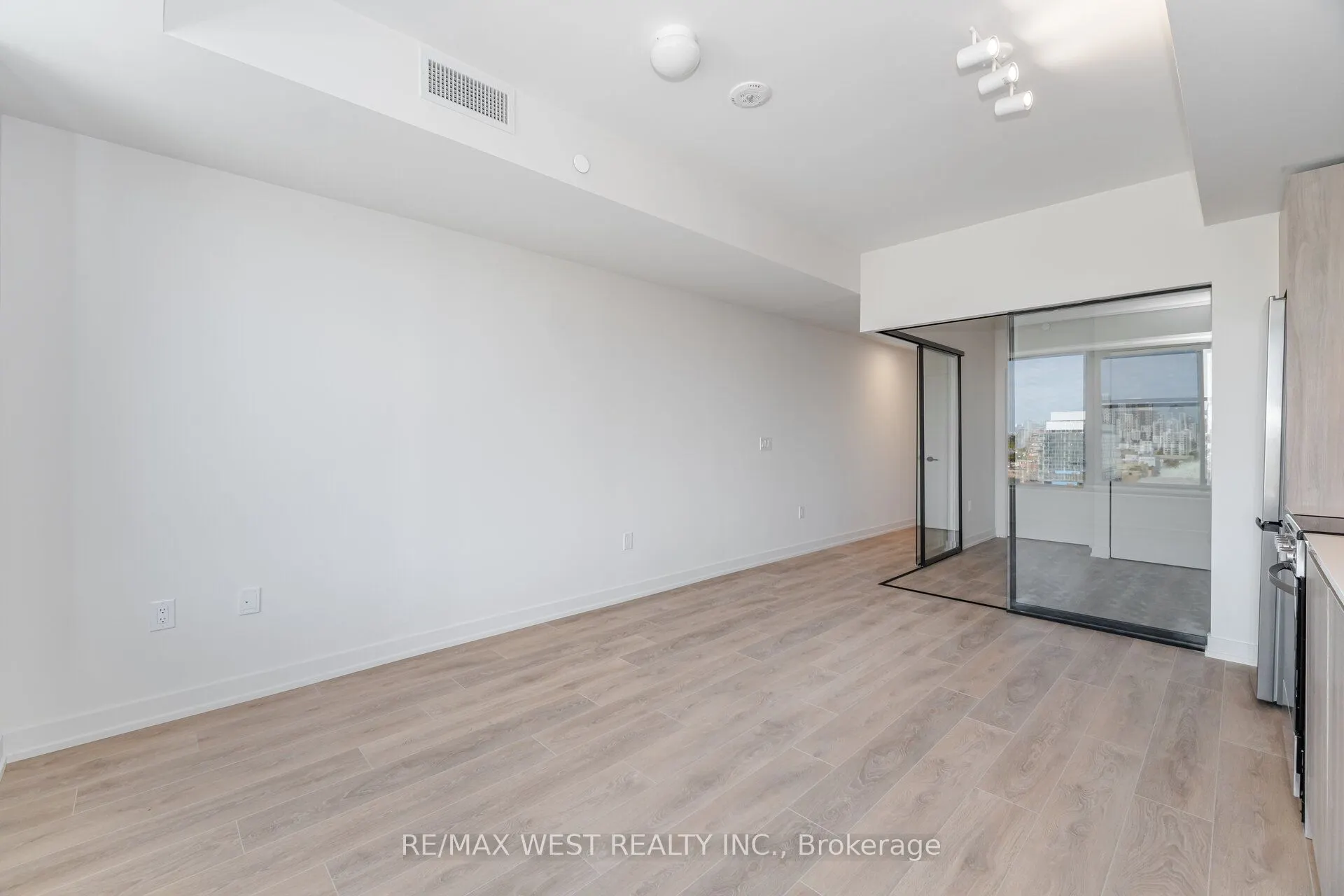181 Sterling Road, #1113