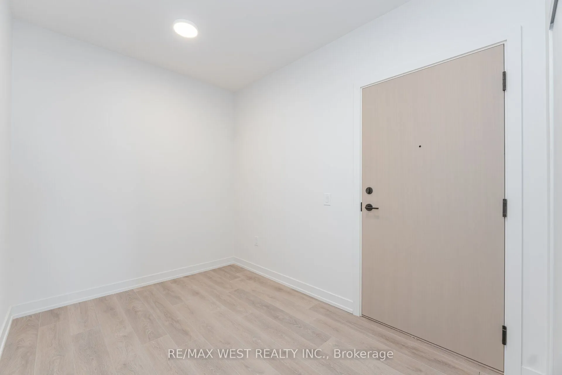 181 Sterling Road, #1113