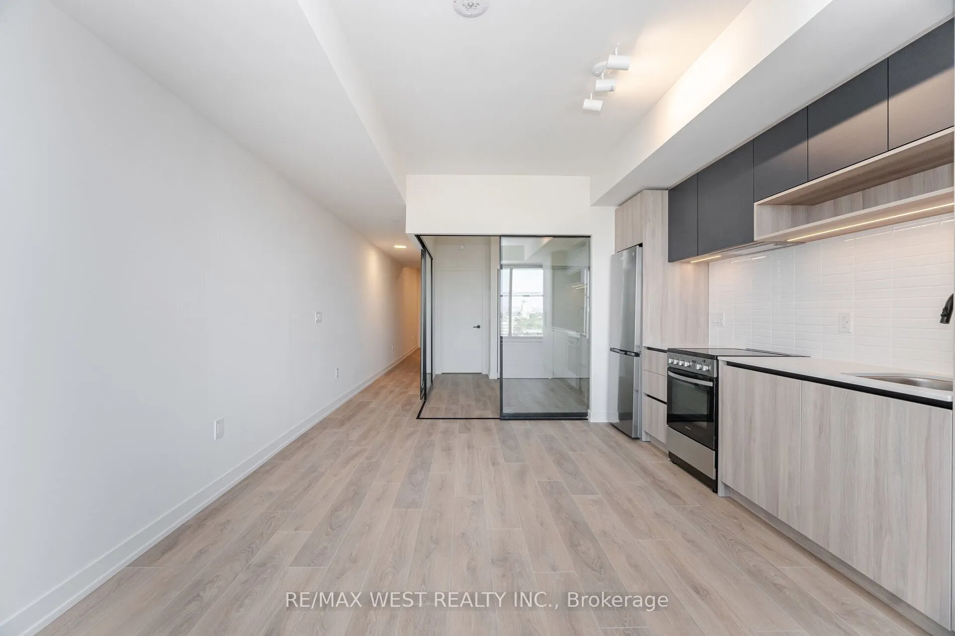 181 Sterling Road, #1113