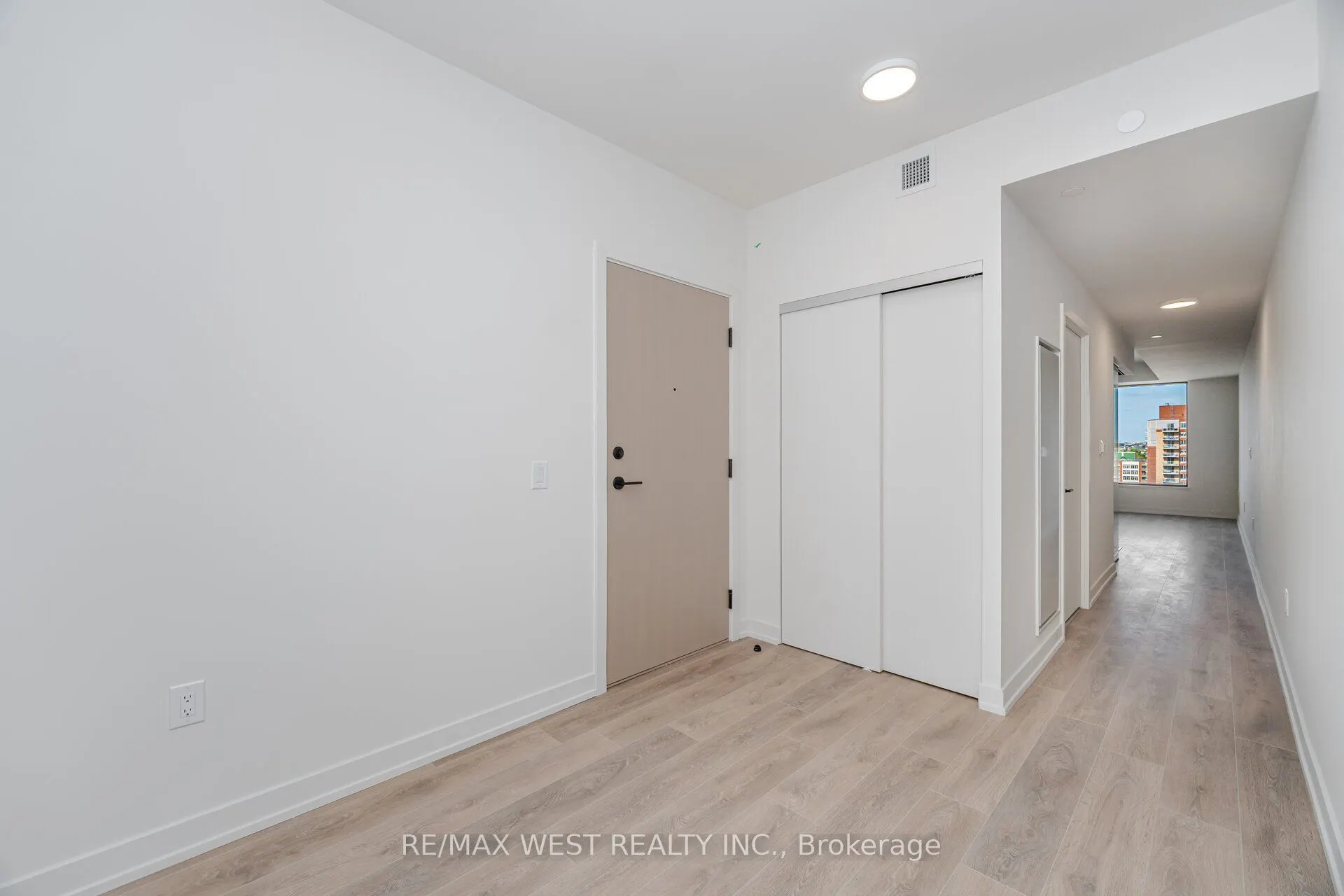 181 Sterling Road, #1113