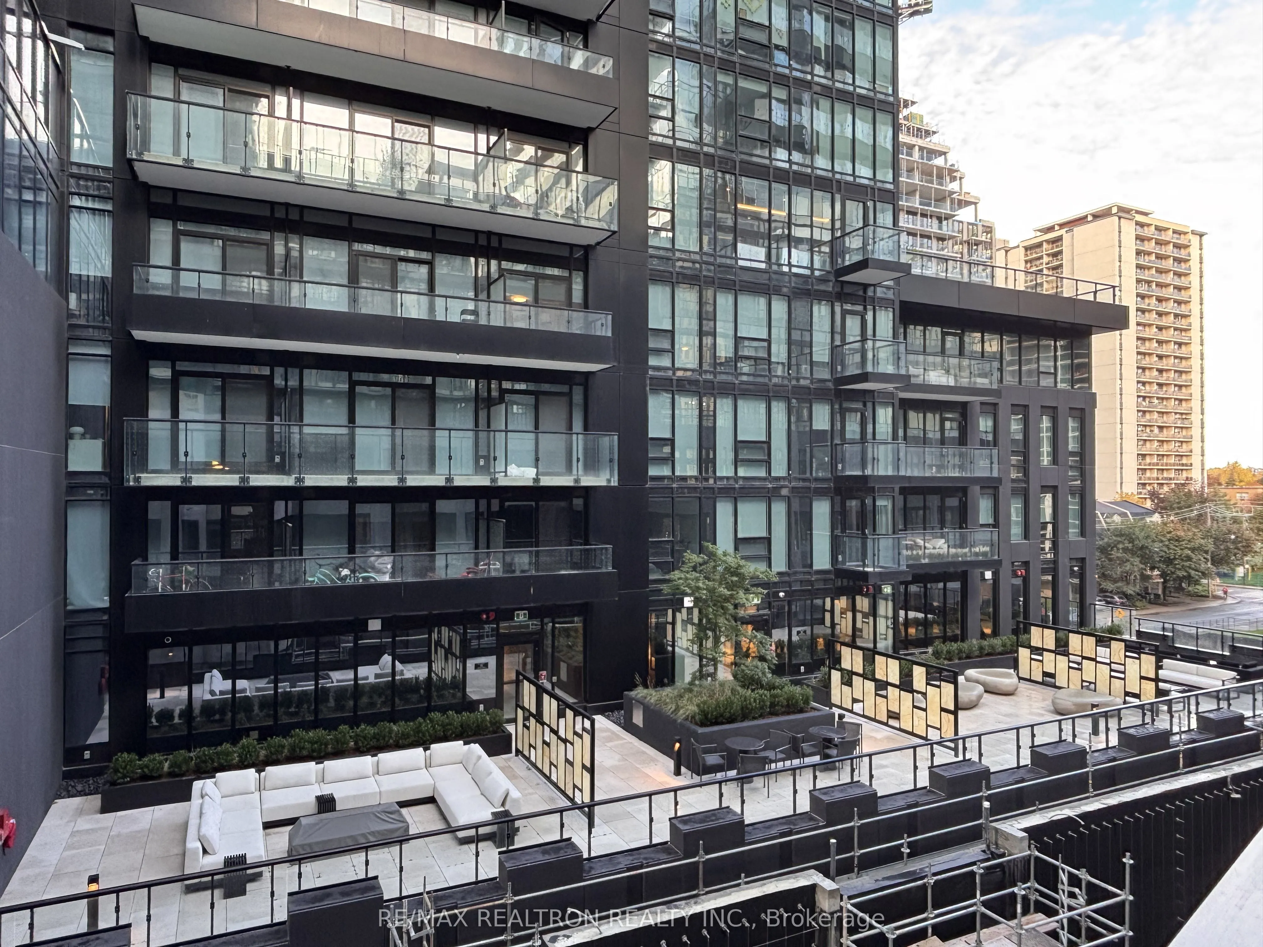 110 Broadway Avenue, #408