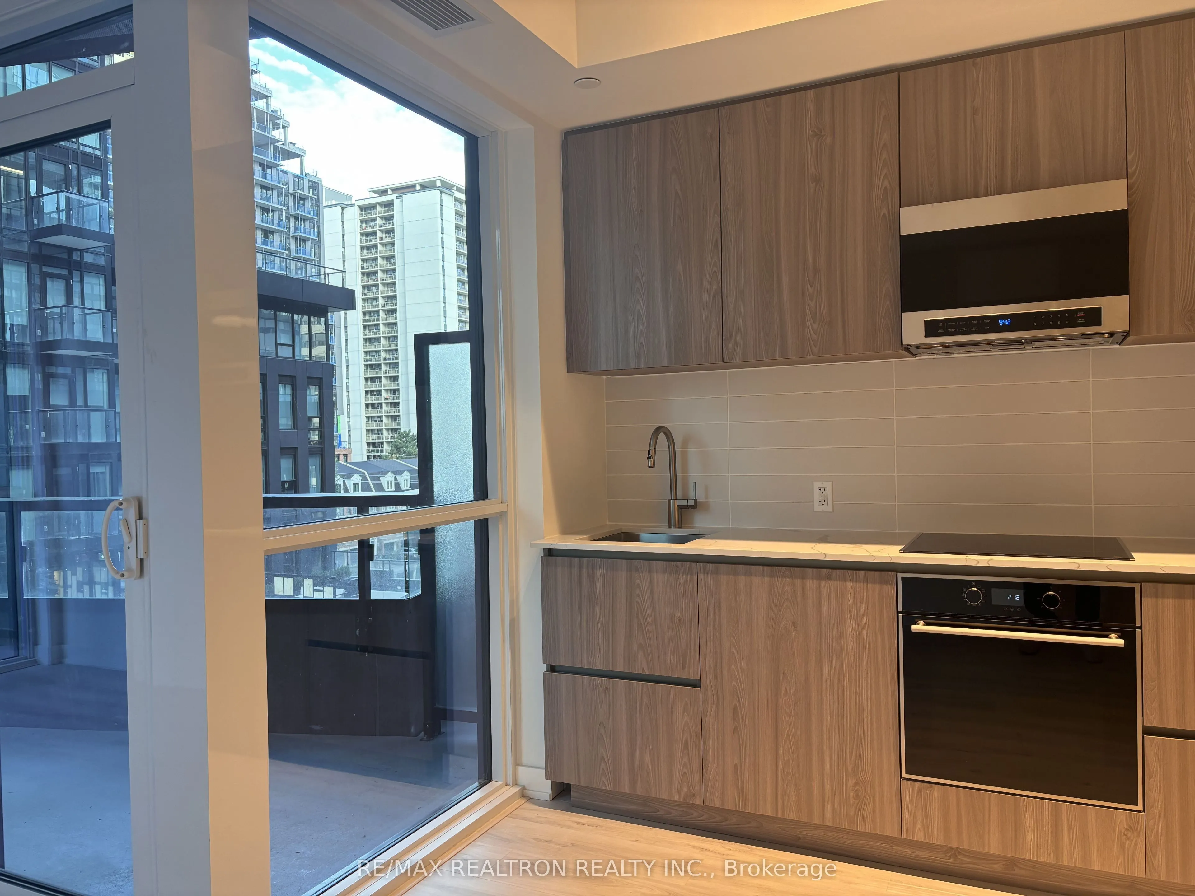 110 Broadway Avenue, #408
