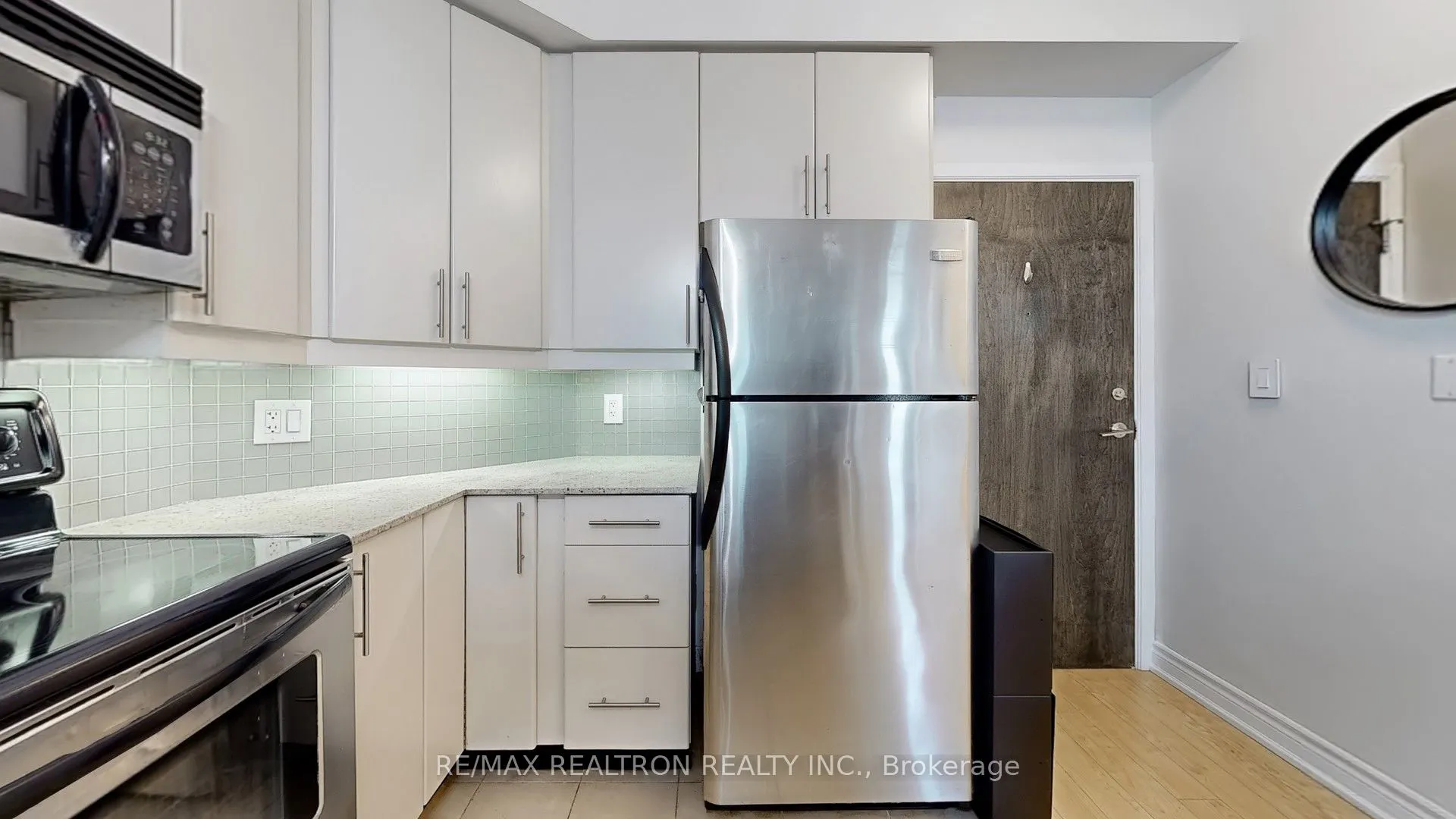 18 Harbour Street, #2104