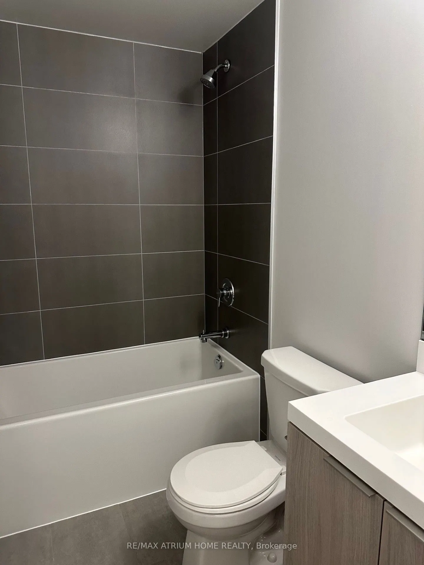 8 Widmer Street, #3703