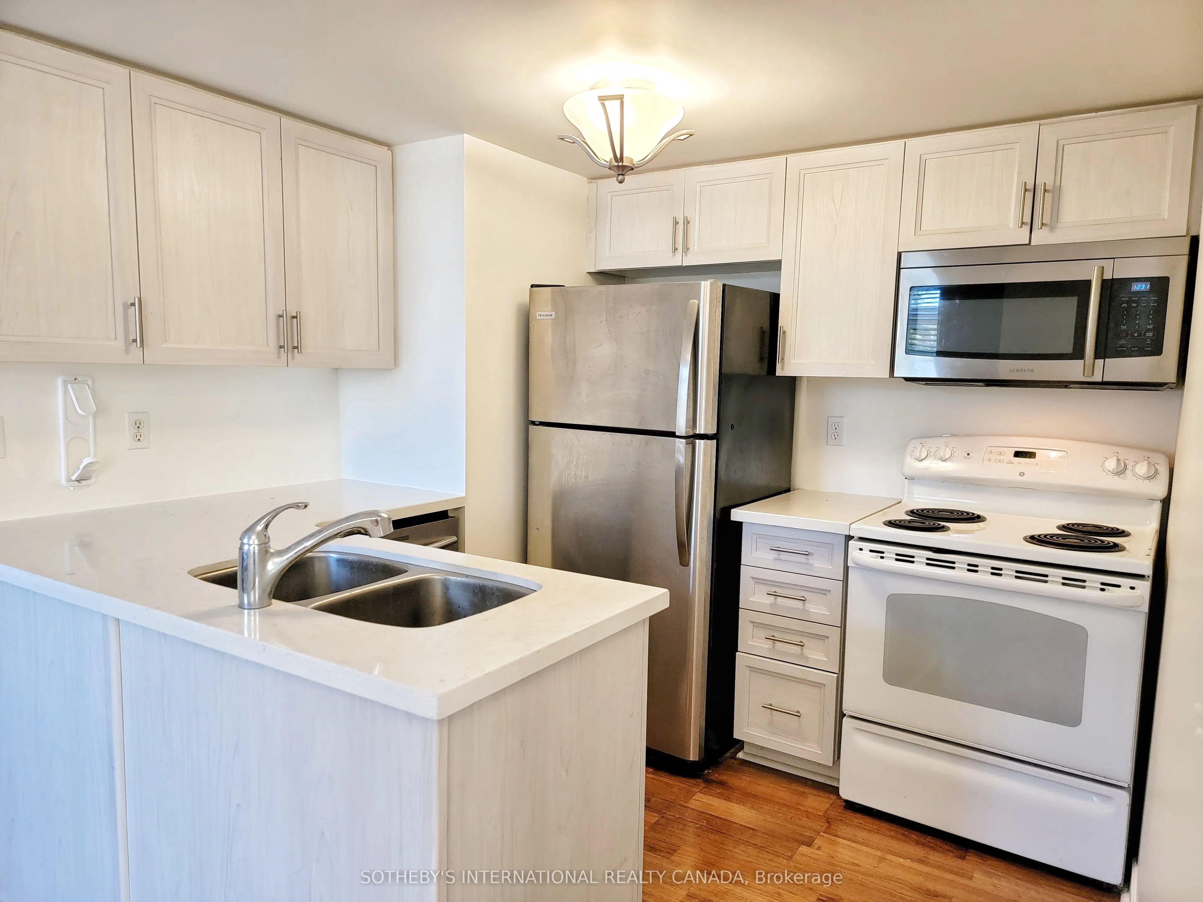 108 Redpath Avenue, #28